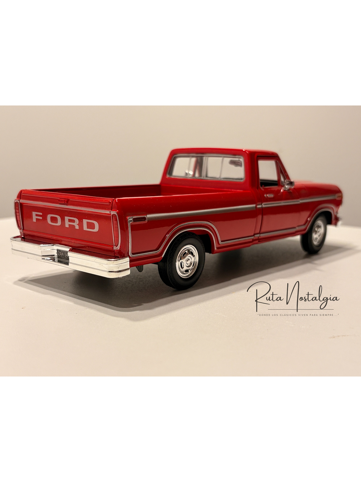 Ford F-150 Custom 1979 Motormax 1:24 – Pickup clásica americana para coleccionistas y amantes del transporte  17
