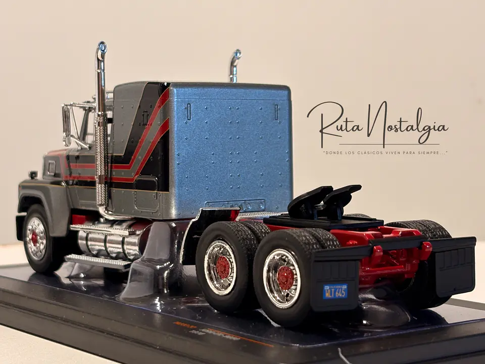 Camión Ford LTL-9000 | IXO 1:43 Coleccionable 6