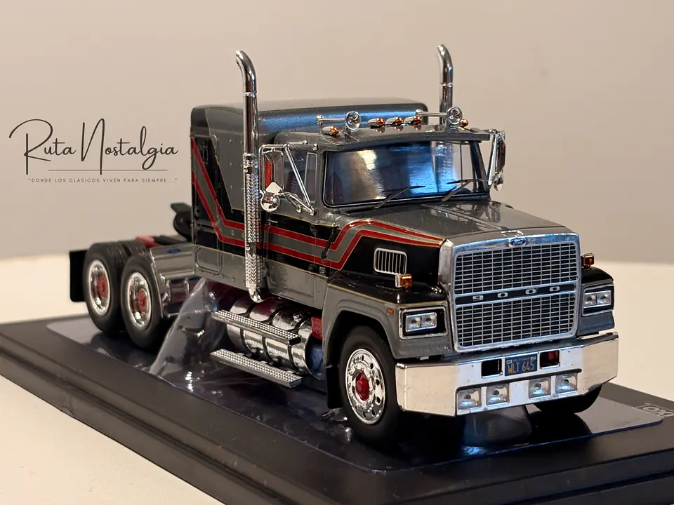 Camión Ford LTL-9000 | IXO 1:43 Coleccionable 3
