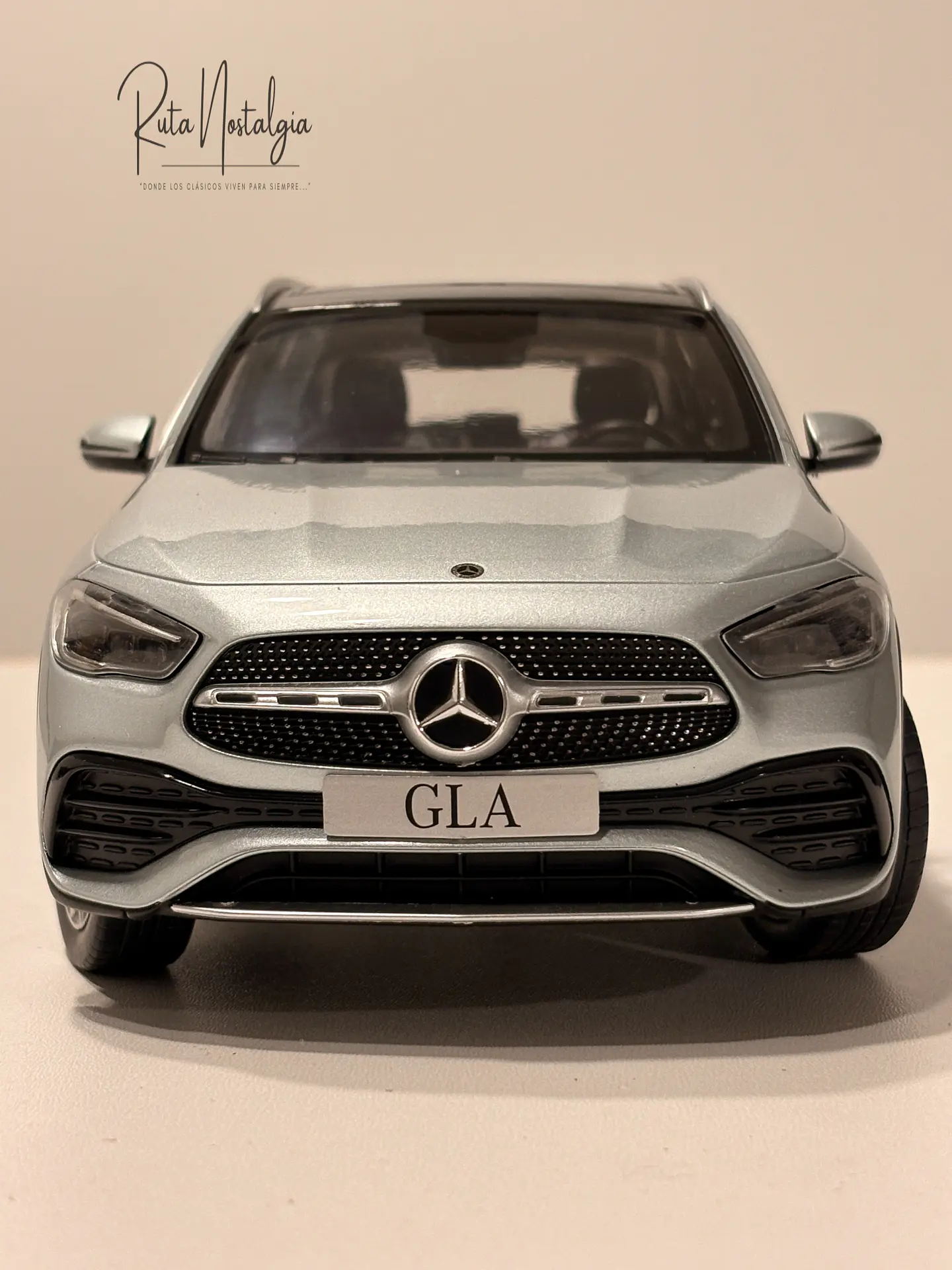 Auto Mercedes-Benz GLA Class H247 (2020) | Z-Models 1:18 2