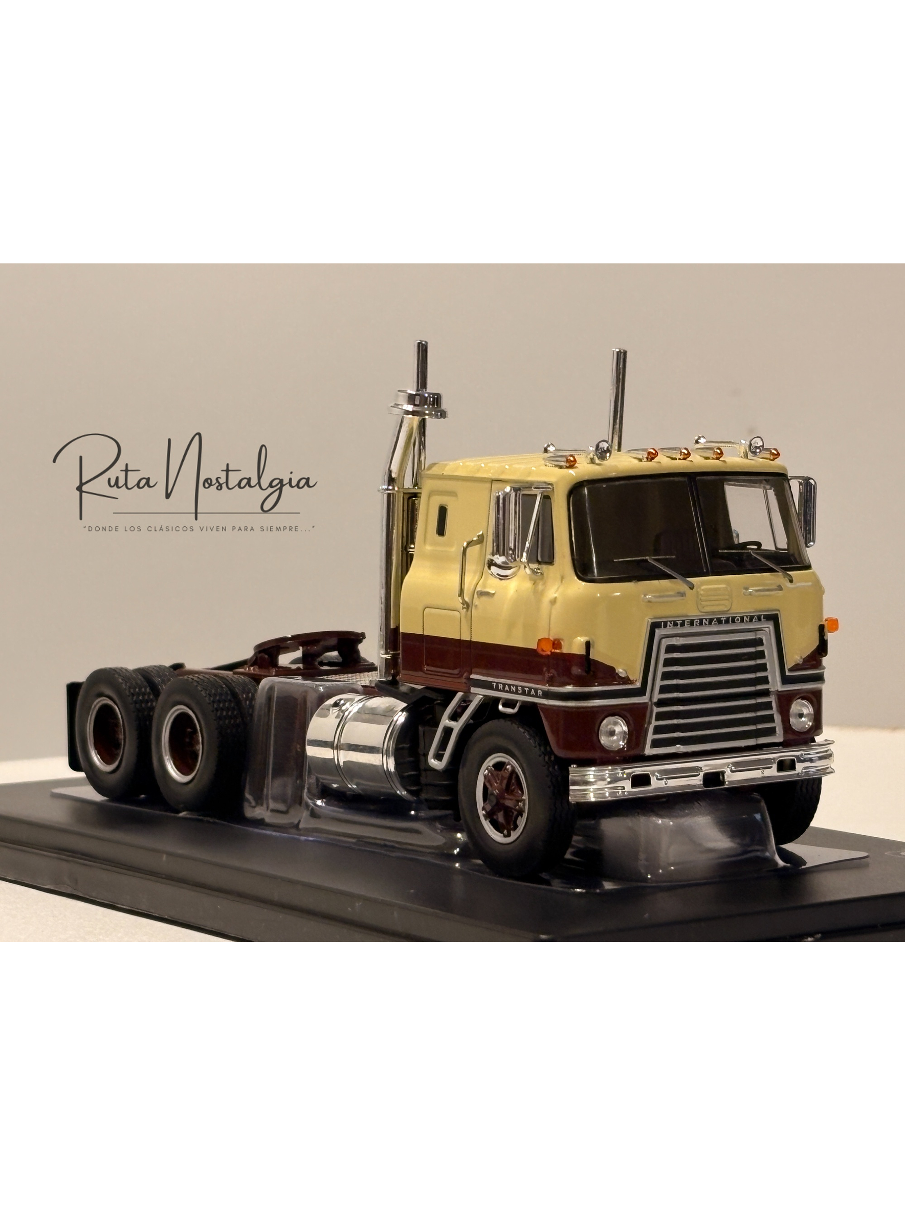 International Transtar COE (1976) 1:43 IXO Models TR219.22 – Camión clásico americano de cabina adelantada 3