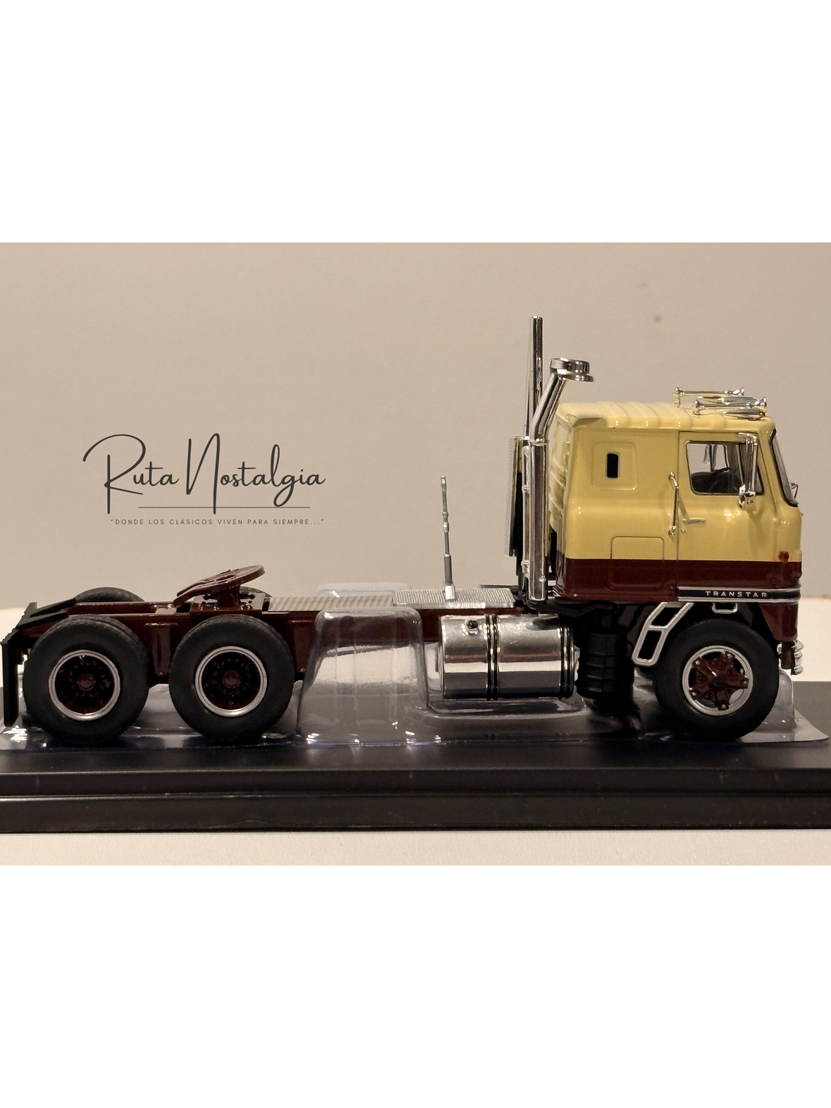 International Transtar COE (1976) 1:43 IXO Models TR219.22 – Camión clásico americano de cabina adelantada 4