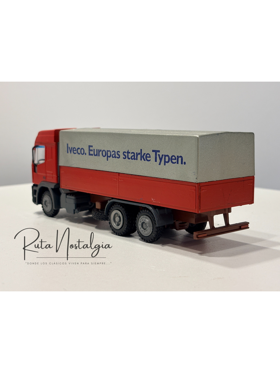 Camión Iveco EuroTech Truck of the Year 1993 1:50 Conrad 4298 | Modelo a escala diecast colección Ruta Nostalgia Chile 7