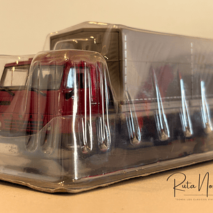  KAMAZ 5320 1976 1:43 | DeAgostini Iconic Trucks. Camión soviético clásico a escala para colección en Chile. 