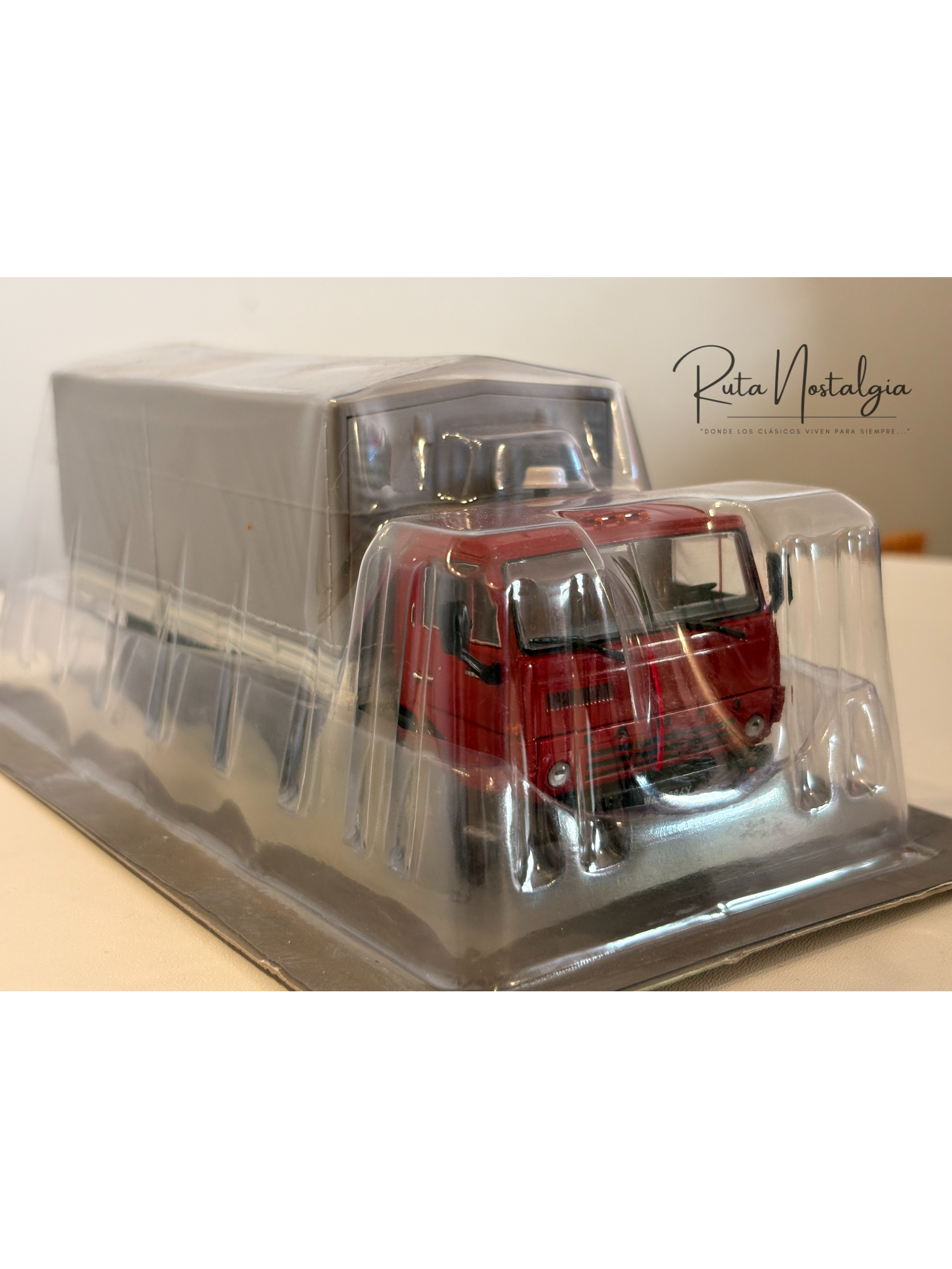  KAMAZ 5320 1976 1:43 | DeAgostini Iconic Trucks. Camión soviético clásico a escala para colección en Chile.  3