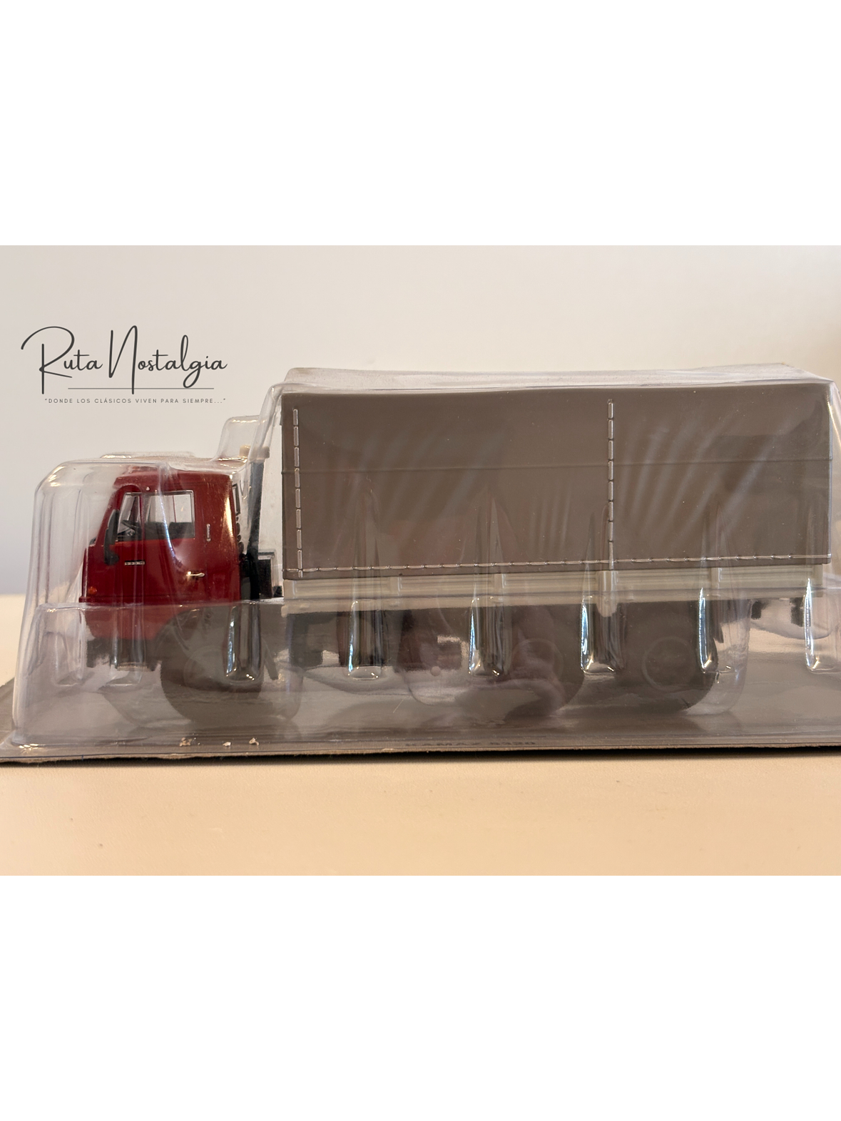  KAMAZ 5320 1976 1:43 | DeAgostini Iconic Trucks. Camión soviético clásico a escala para colección en Chile.  7