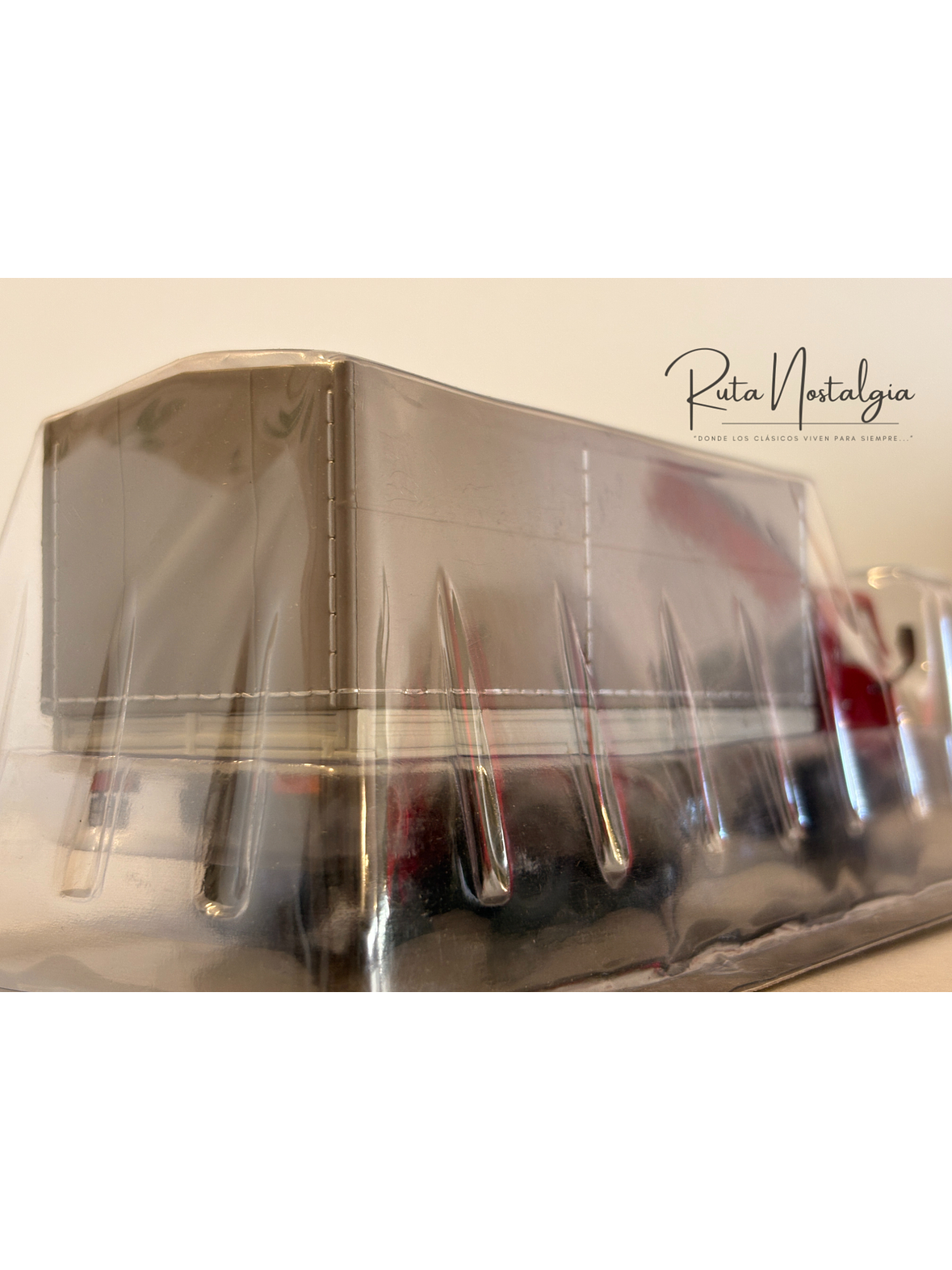  KAMAZ 5320 1976 1:43 | DeAgostini Iconic Trucks. Camión soviético clásico a escala para colección en Chile.  5