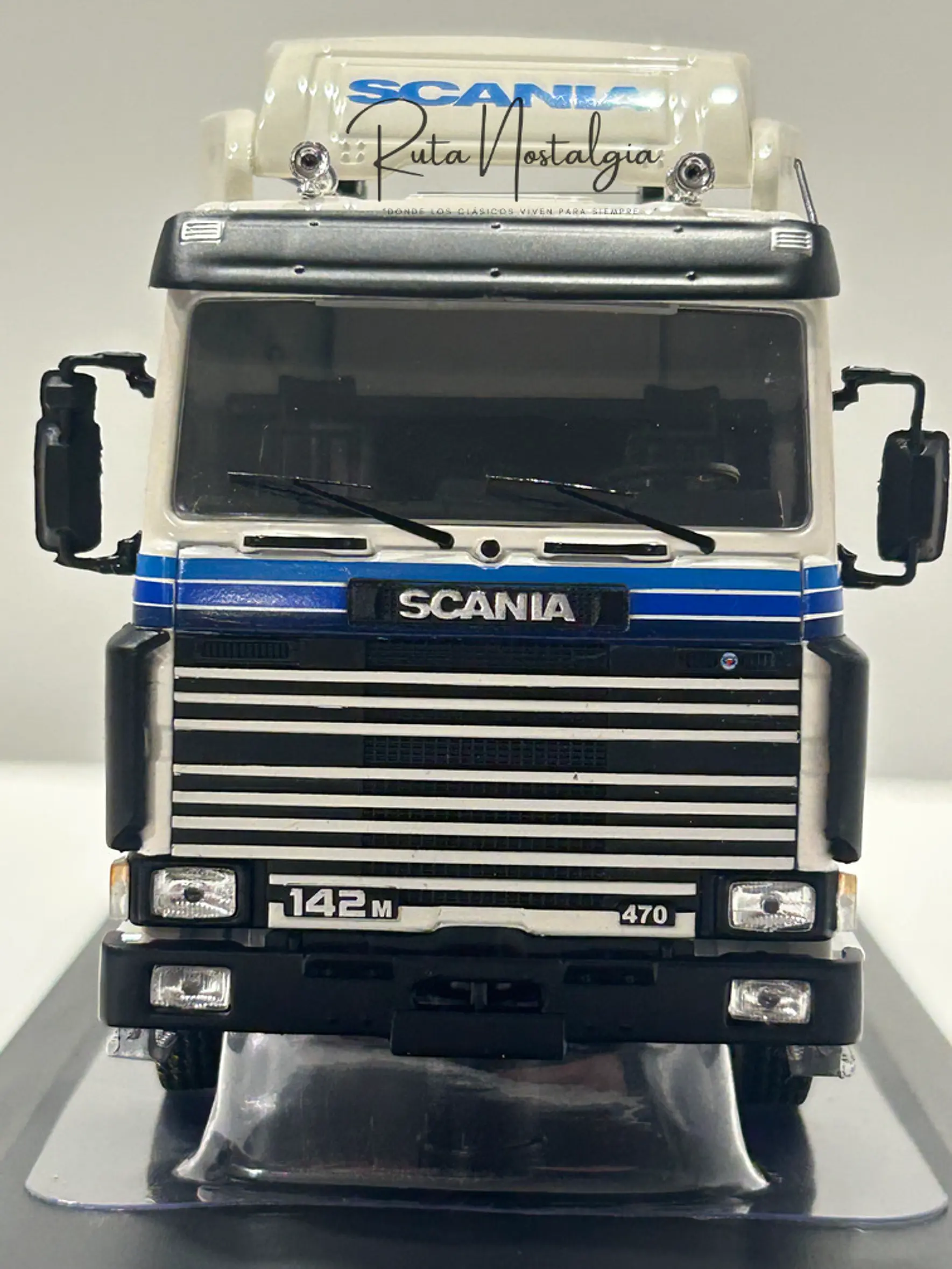 Camión Scania 142M Año 1981 – Ixo Models Escala 1:43 | Réplica Coleccionable de Alta Precisión 2
