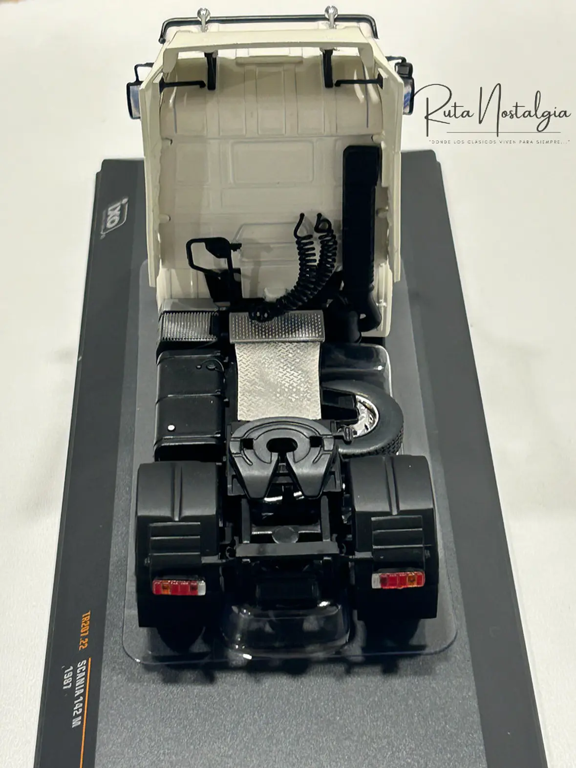 Camión Scania 142M Año 1981 – Ixo Models Escala 1:43 | Réplica Coleccionable de Alta Precisión 6