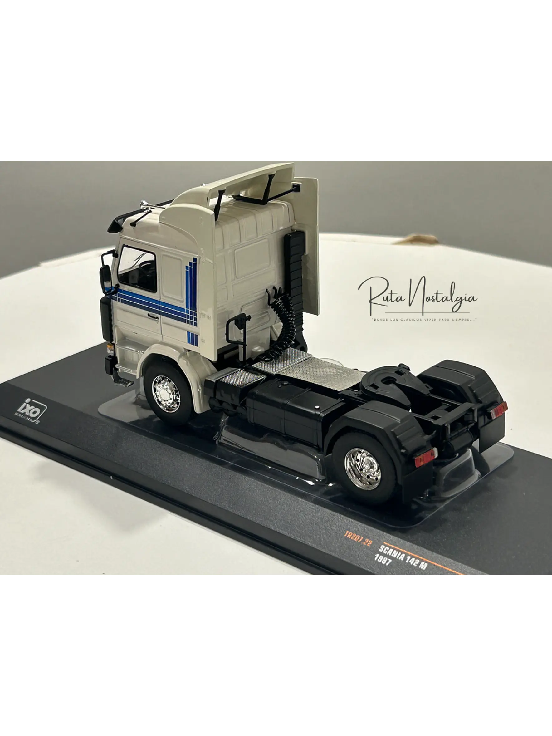 Camión Scania 142M Año 1981 – Ixo Models Escala 1:43 | Réplica Coleccionable de Alta Precisión 7