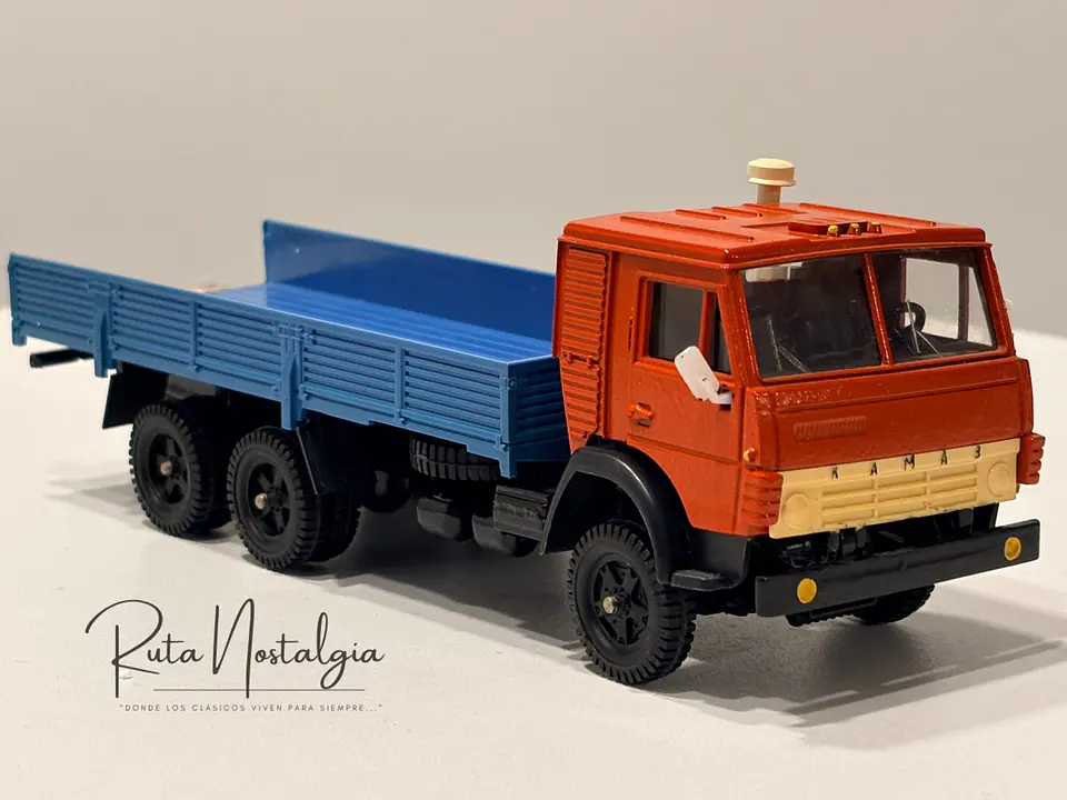 KAMAZ-53212 Rojo/Azul 1:43 Elecon AREK Made in USSR | Camión soviético vintage sin caja para colección en Chile 8