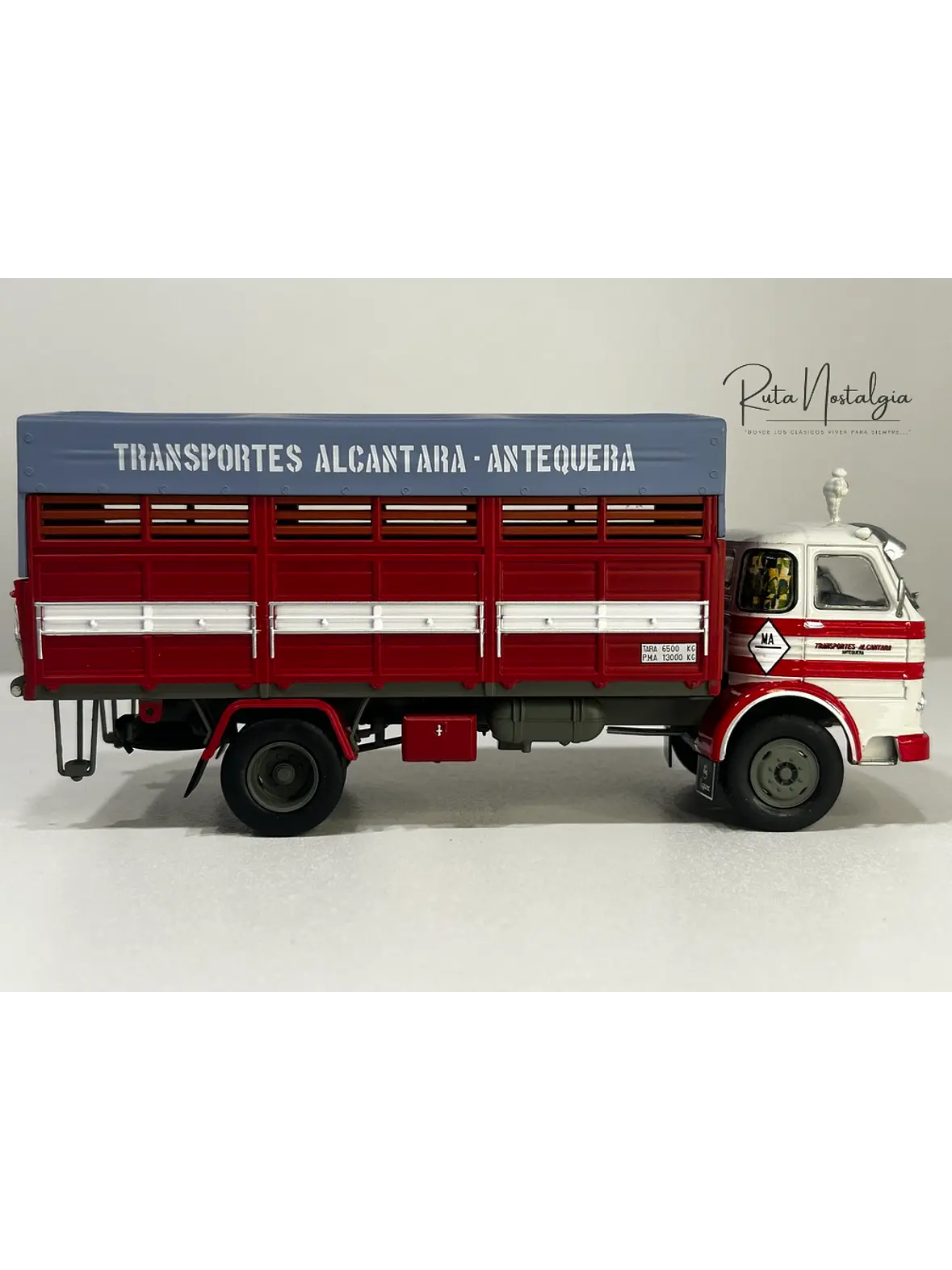 Pegaso 1095 “Transportes Alcántara” 1969 – Escala 1:43 | Die-cast Salvat (IXO) 8