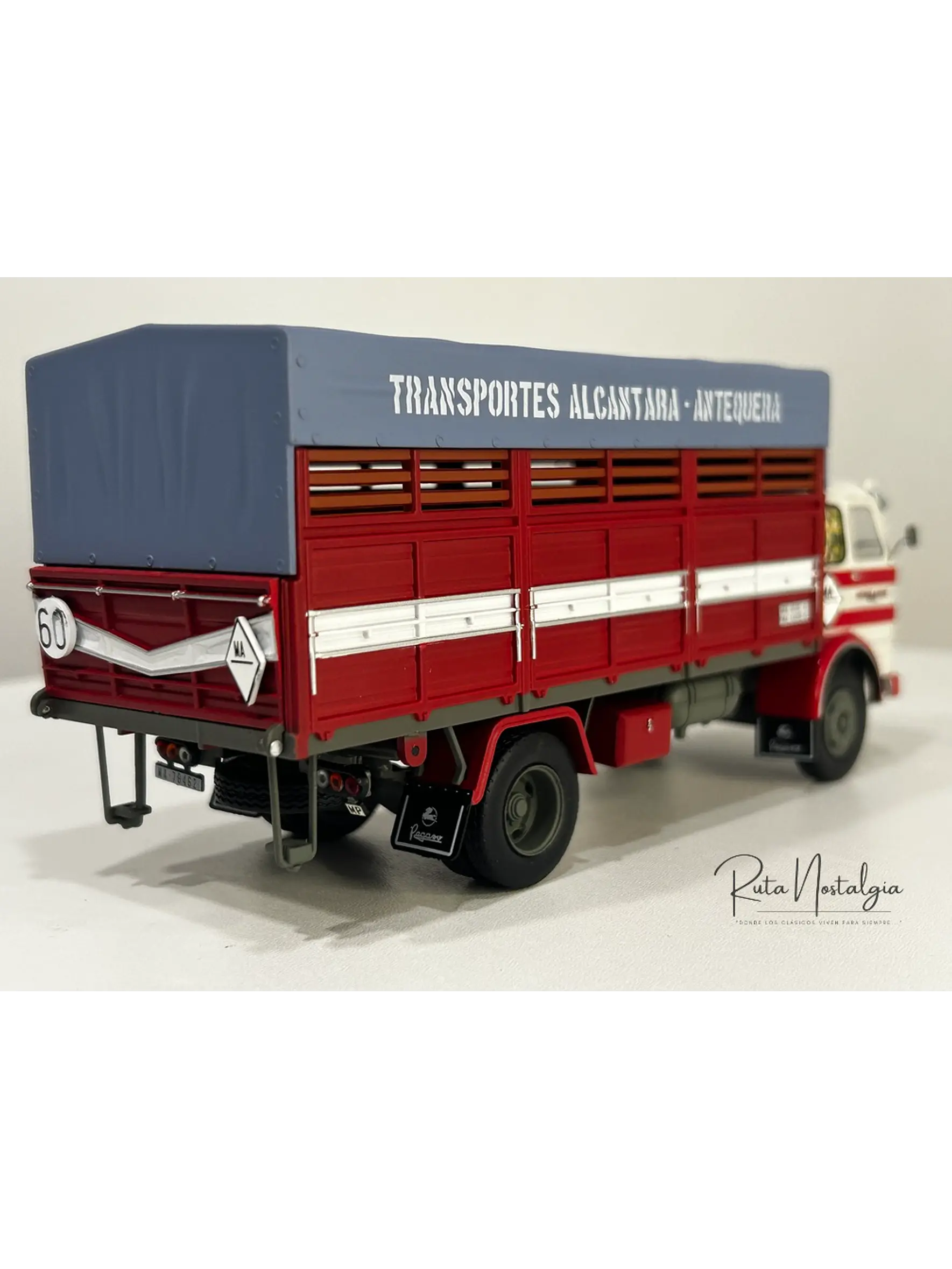 Pegaso 1095 “Transportes Alcántara” 1969 – Escala 1:43 | Die-cast Salvat (IXO) 9