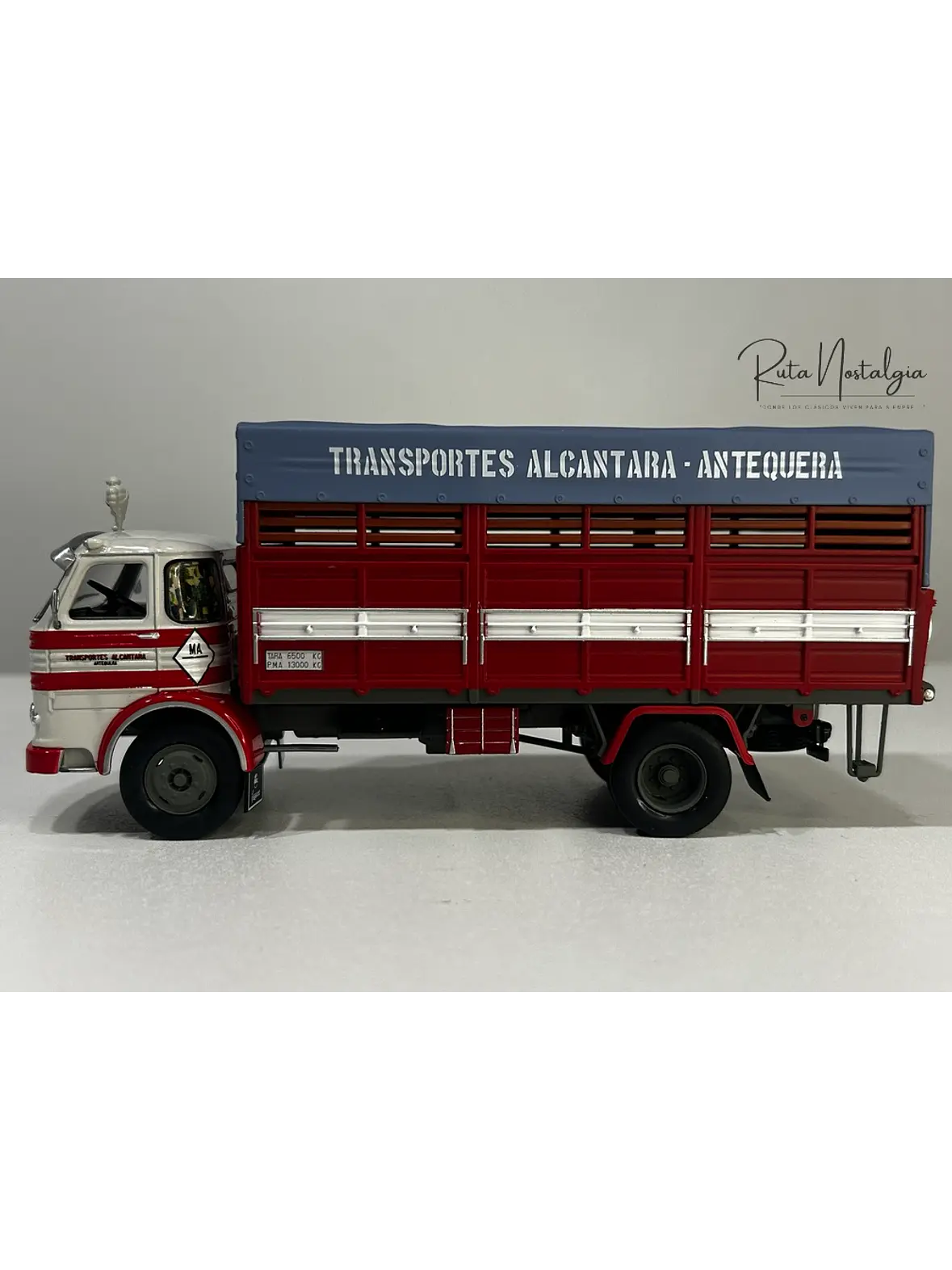 Pegaso 1095 “Transportes Alcántara” 1969 – Escala 1:43 | Die-cast Salvat (IXO) 12