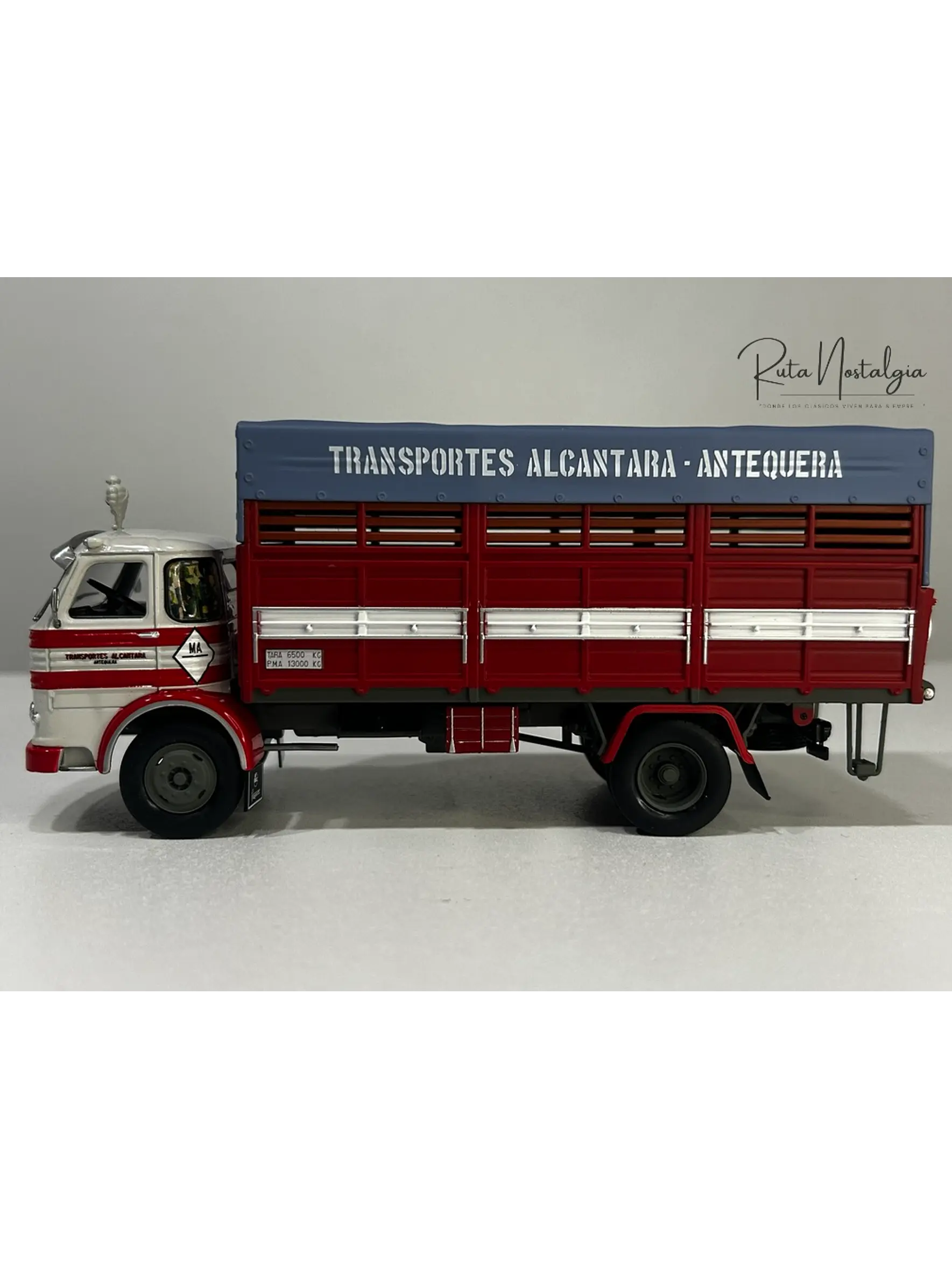 Pegaso 1095 “Transportes Alcántara” 1969 – Escala 1:43 | Die-cast Salvat (IXO) 12