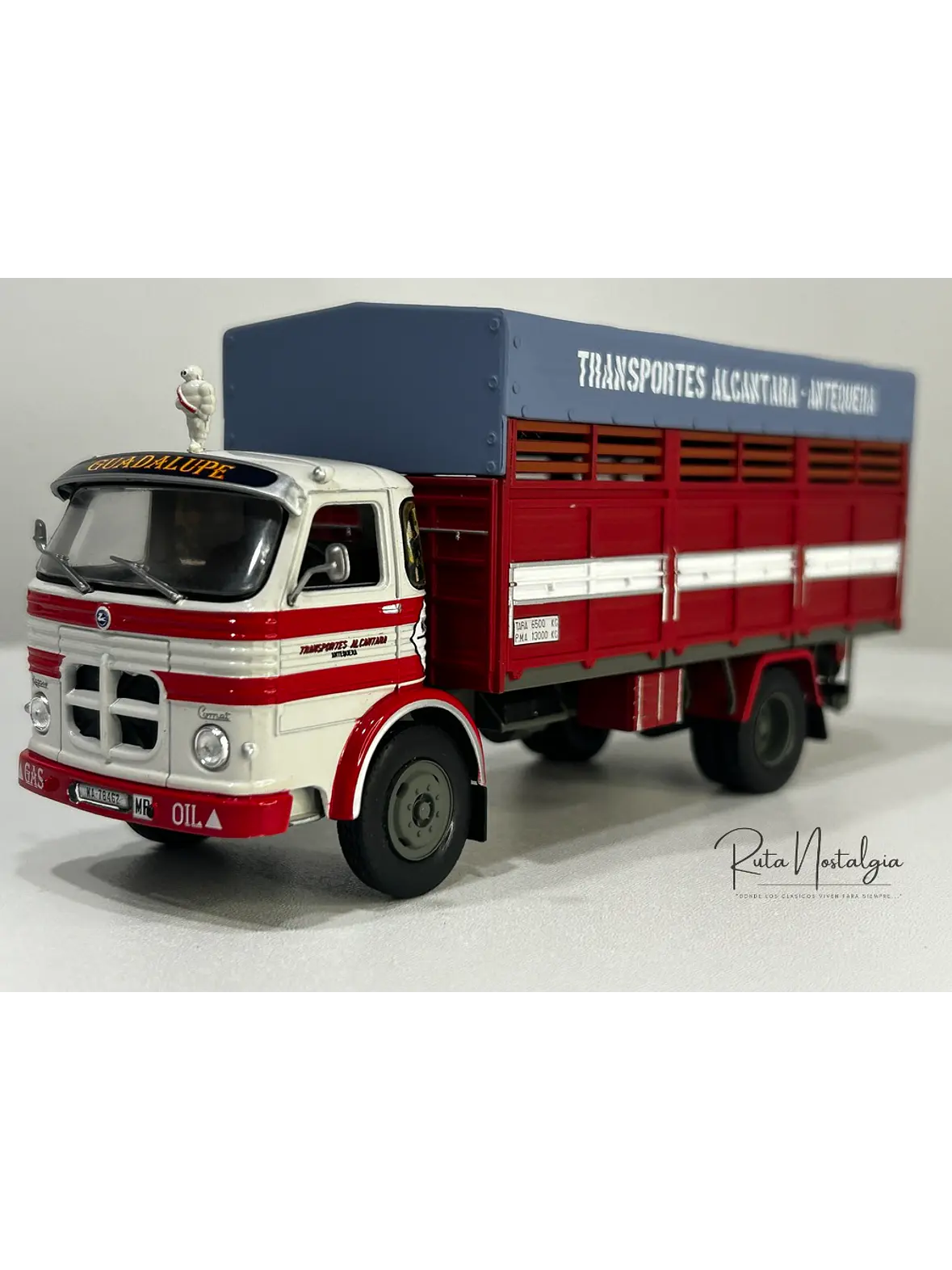 Pegaso 1095 “Transportes Alcántara” 1969 – Escala 1:43 | Die-cast Salvat (IXO) 13
