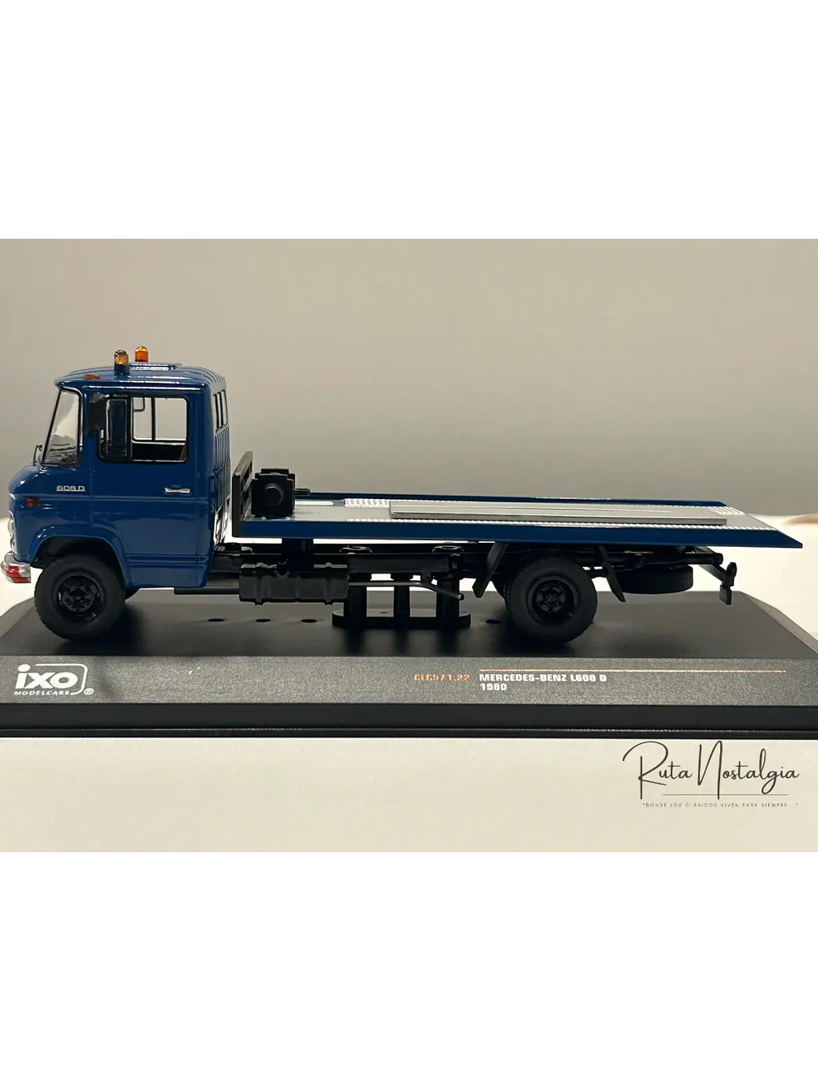 Mercedes-Benz L608D 1980 – Ixo Models 1:43 – Clásico del transporte chileno 7