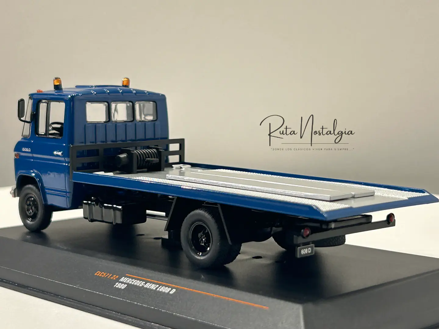 Camión Mercedes-Benz L608D 1980 | IXO Escala 1:43 8