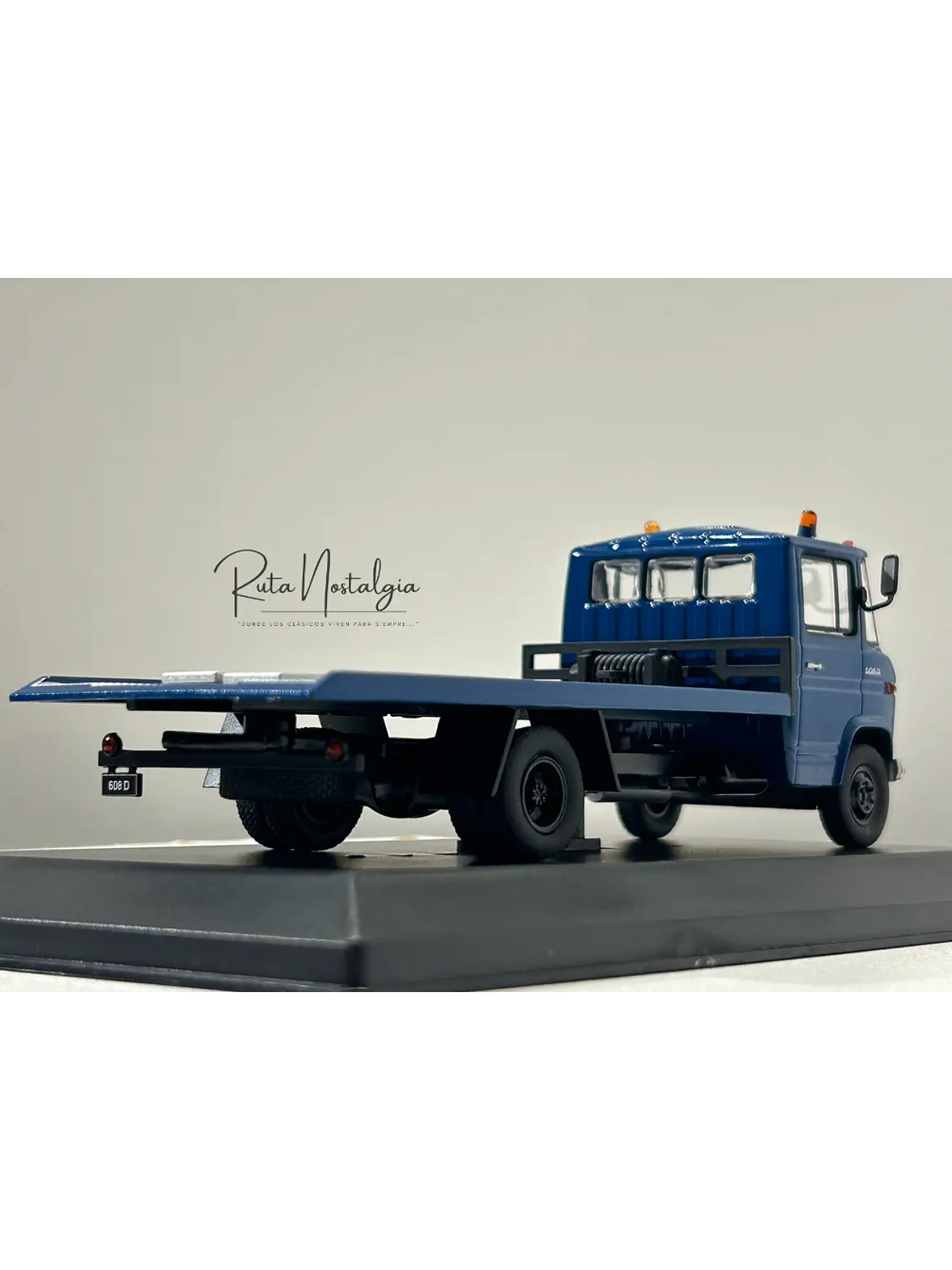Mercedes-Benz L608D 1980 – Ixo Models 1:43 – Clásico del transporte chileno 5