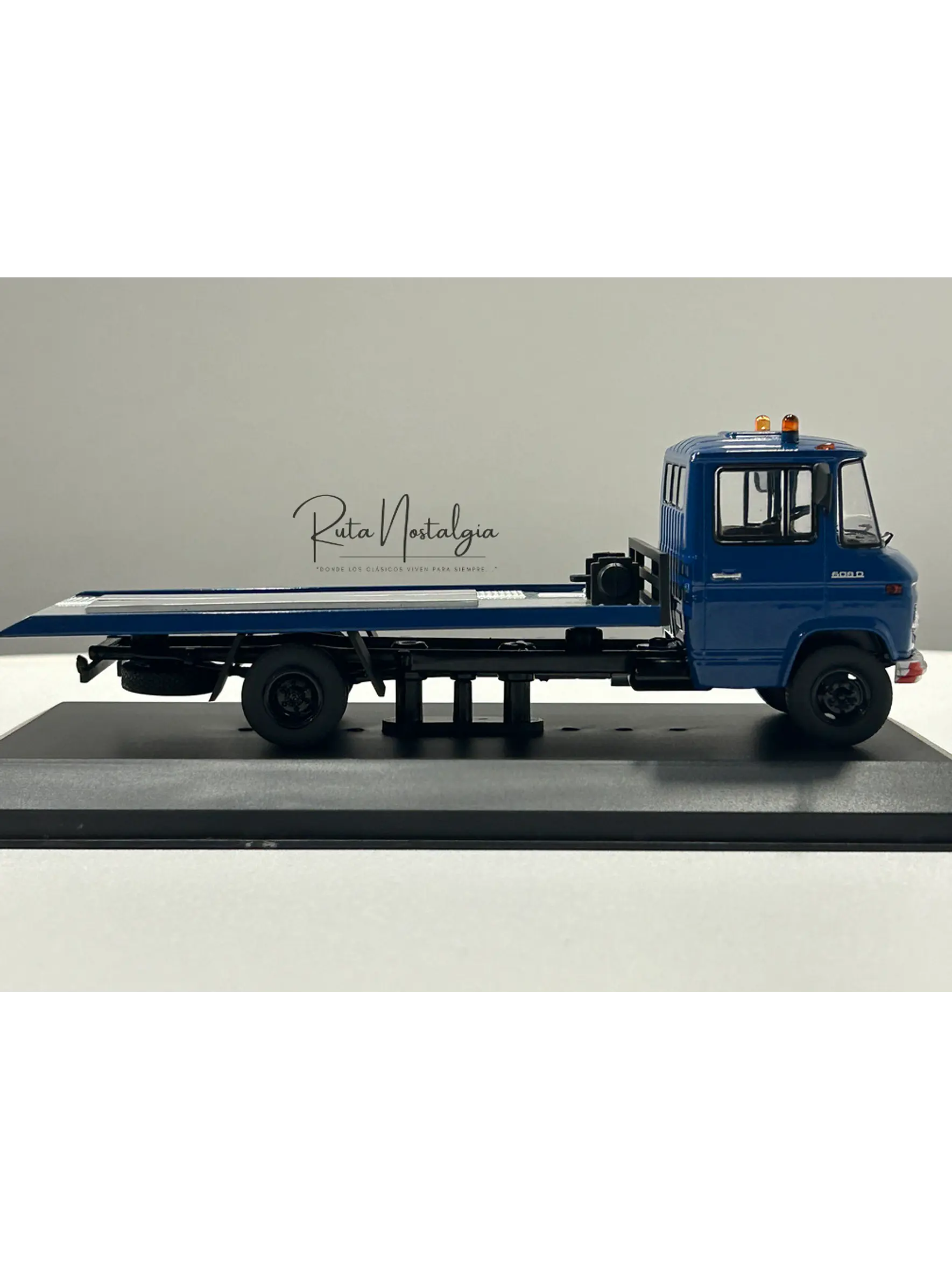 Mercedes-Benz L608D 1980 – Ixo Models 1:43 – Clásico del transporte chileno 4