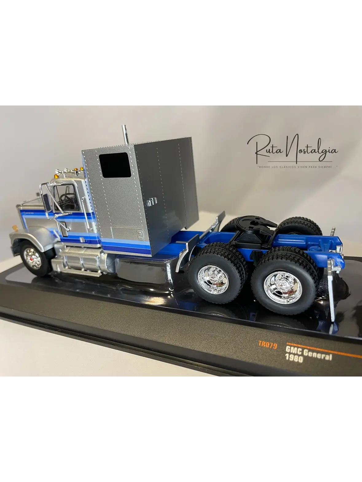 GMC General 1980 – Ixo Models 1:43 – Ícono Americano de Potencia 7