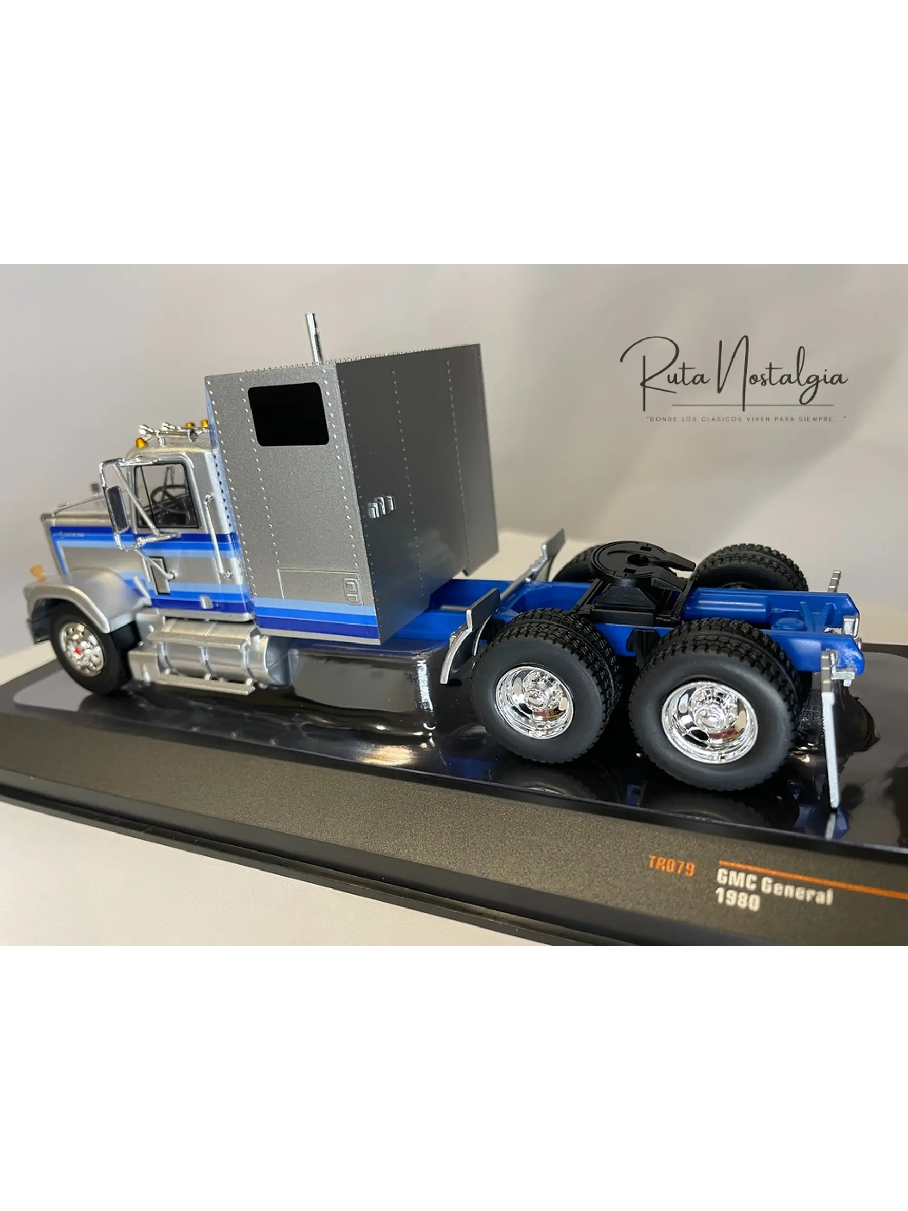 GMC General 1980 – Ixo Models 1:43 – Ícono Americano de Potencia 7