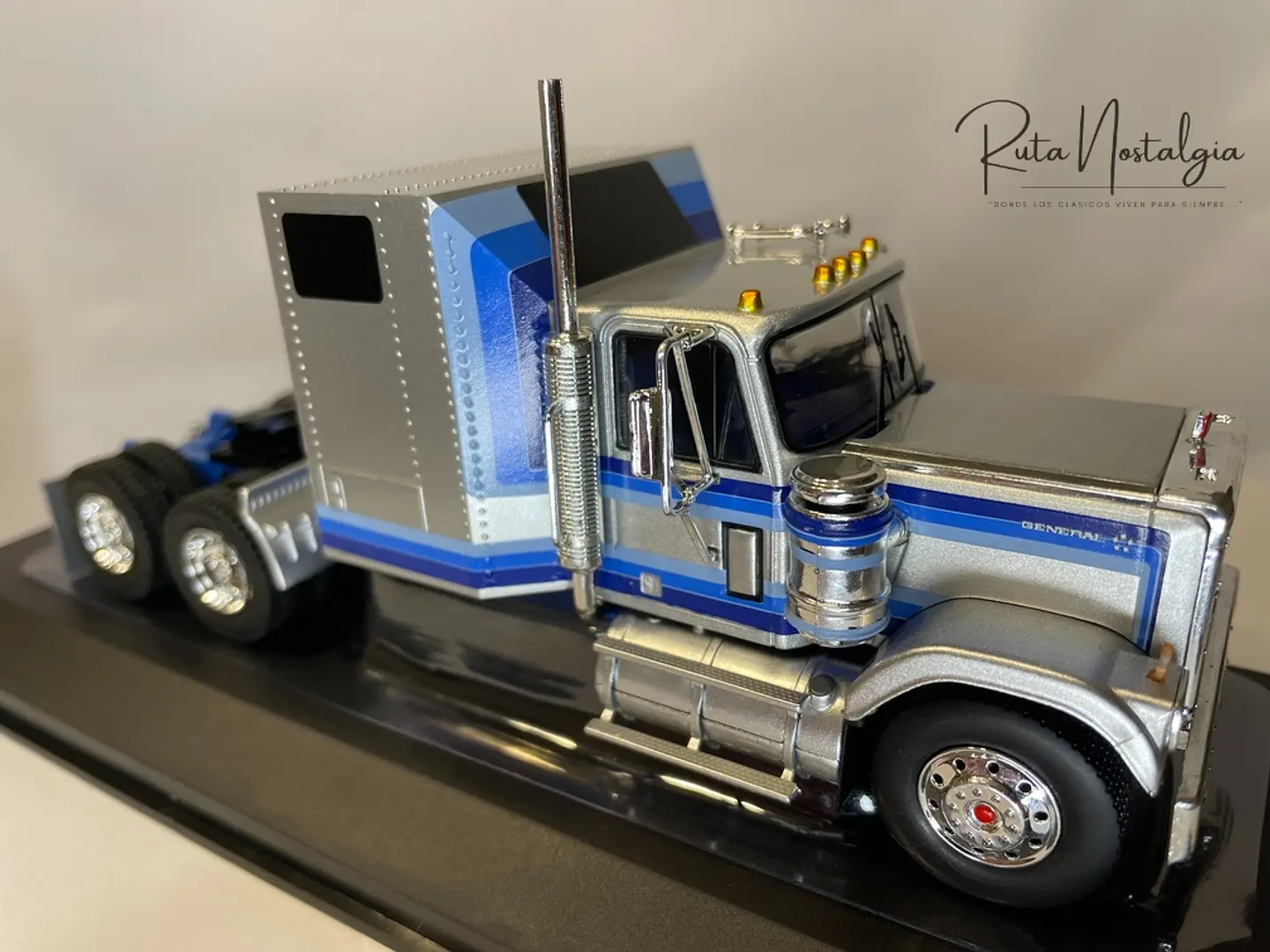 Camión GMC General (1980) | IXO 1:43 Coleccionable 9