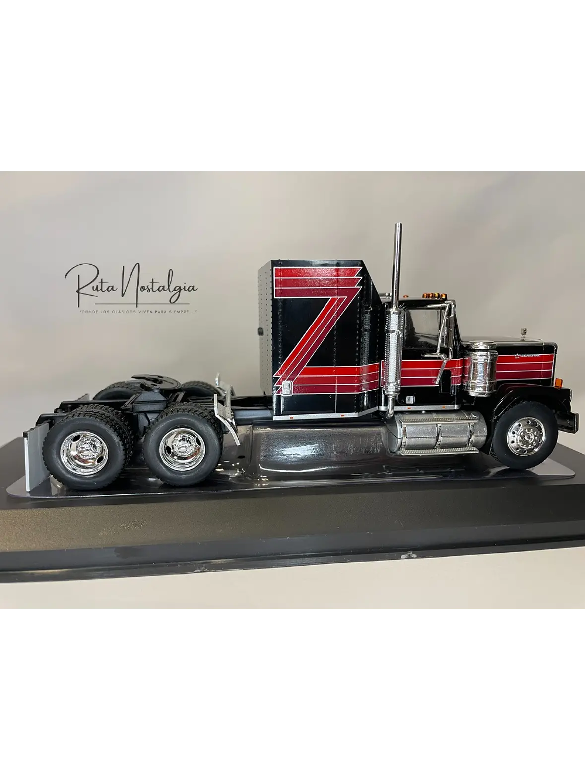 GMC General 1980 – Ixo Models 1:43 – Ícono Americano de Potencia 14