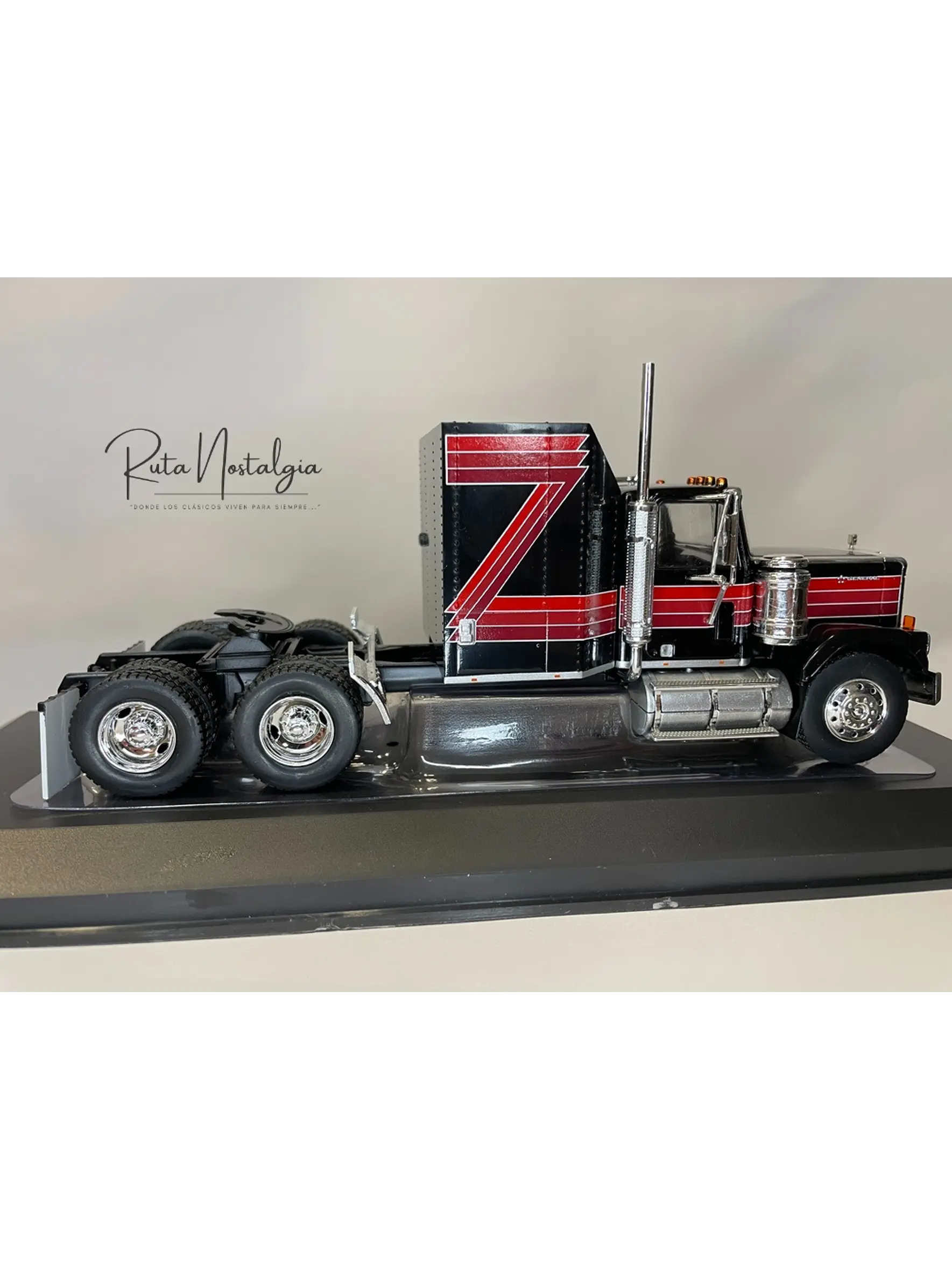 GMC General 1980 – Ixo Models 1:43 – Ícono Americano de Potencia 14
