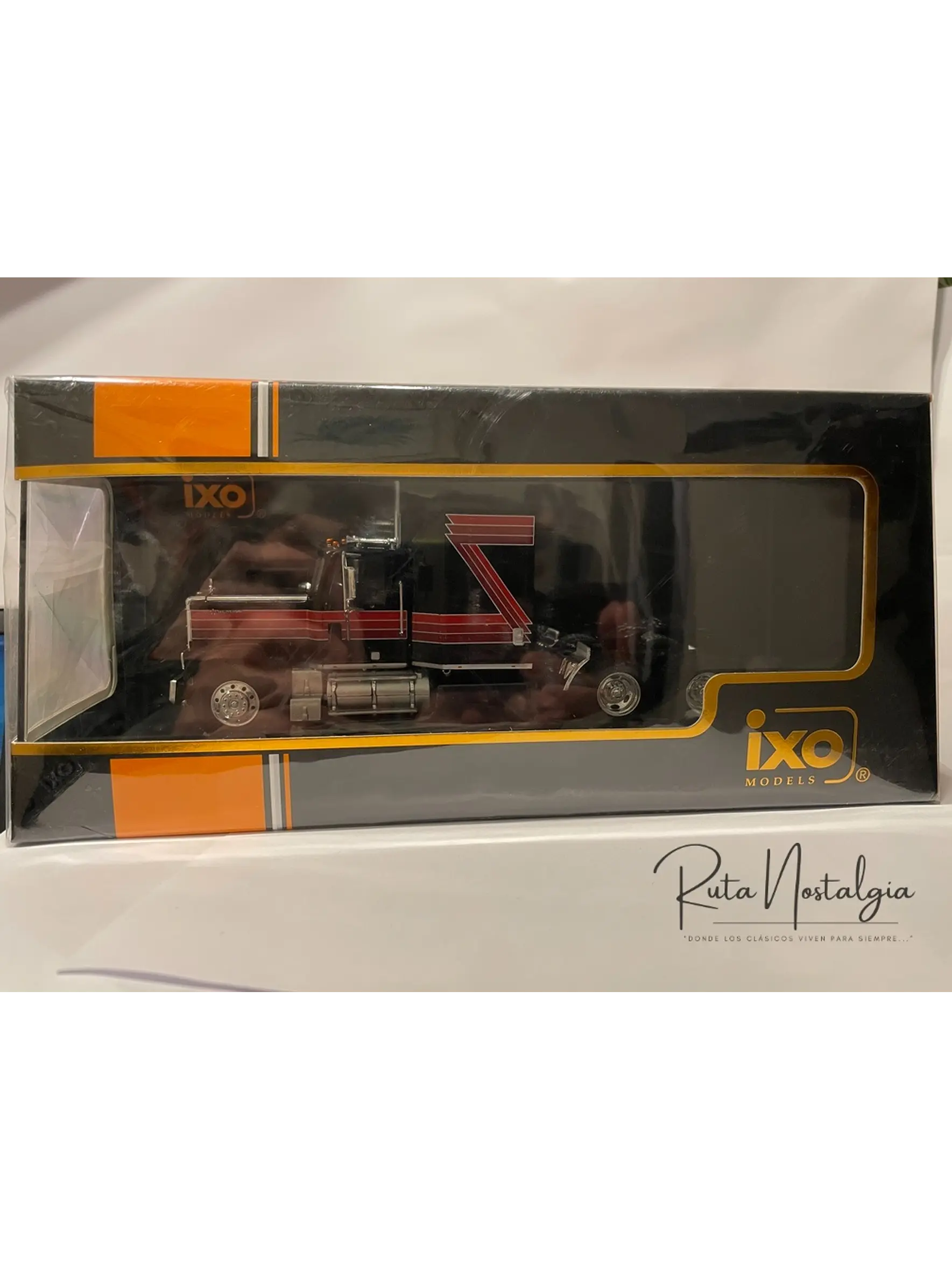 GMC General 1980 – Ixo Models 1:43 – Ícono Americano de Potencia 20