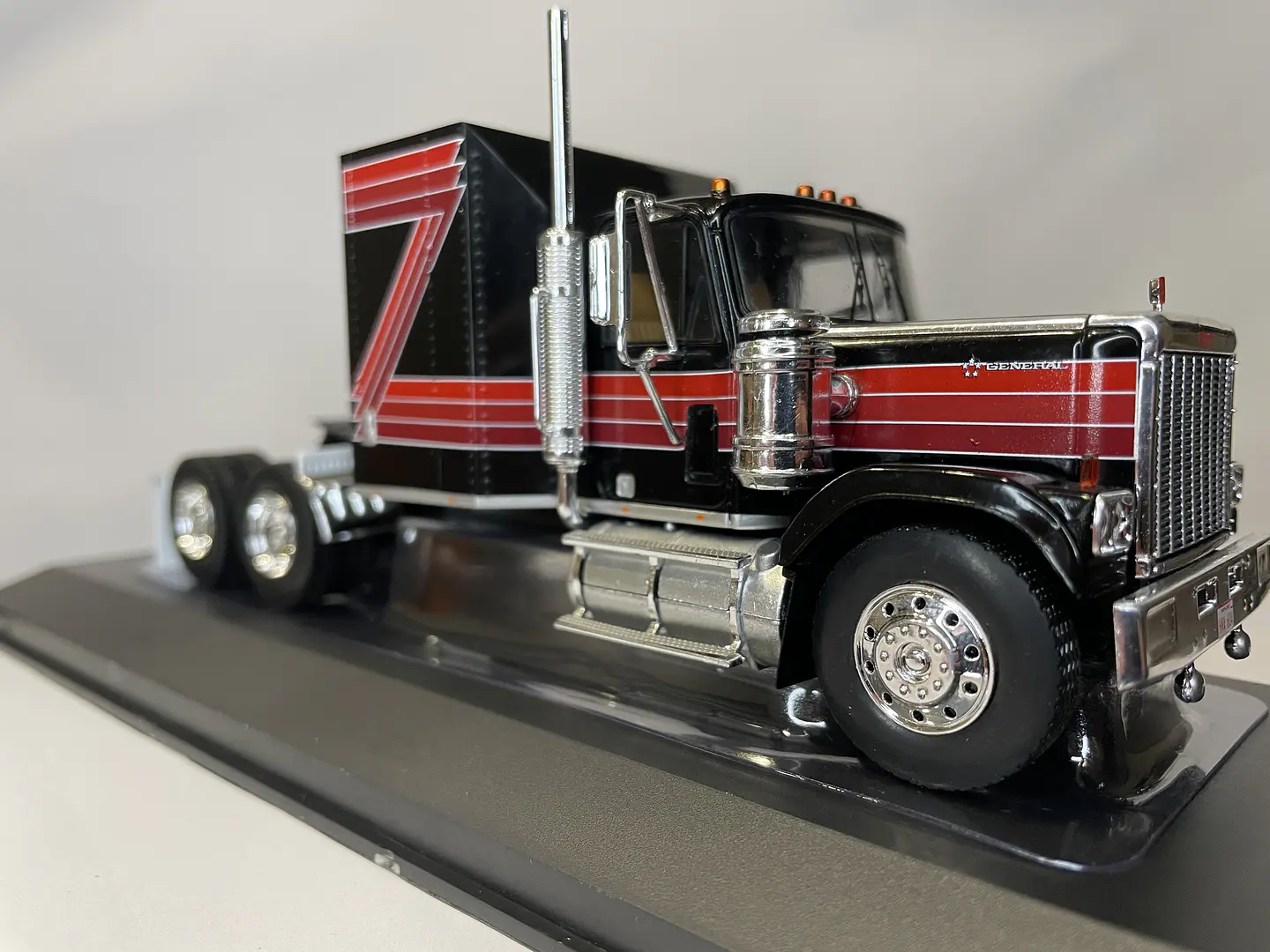 Camión GMC General (1980) | IXO 1:43 Coleccionable 19