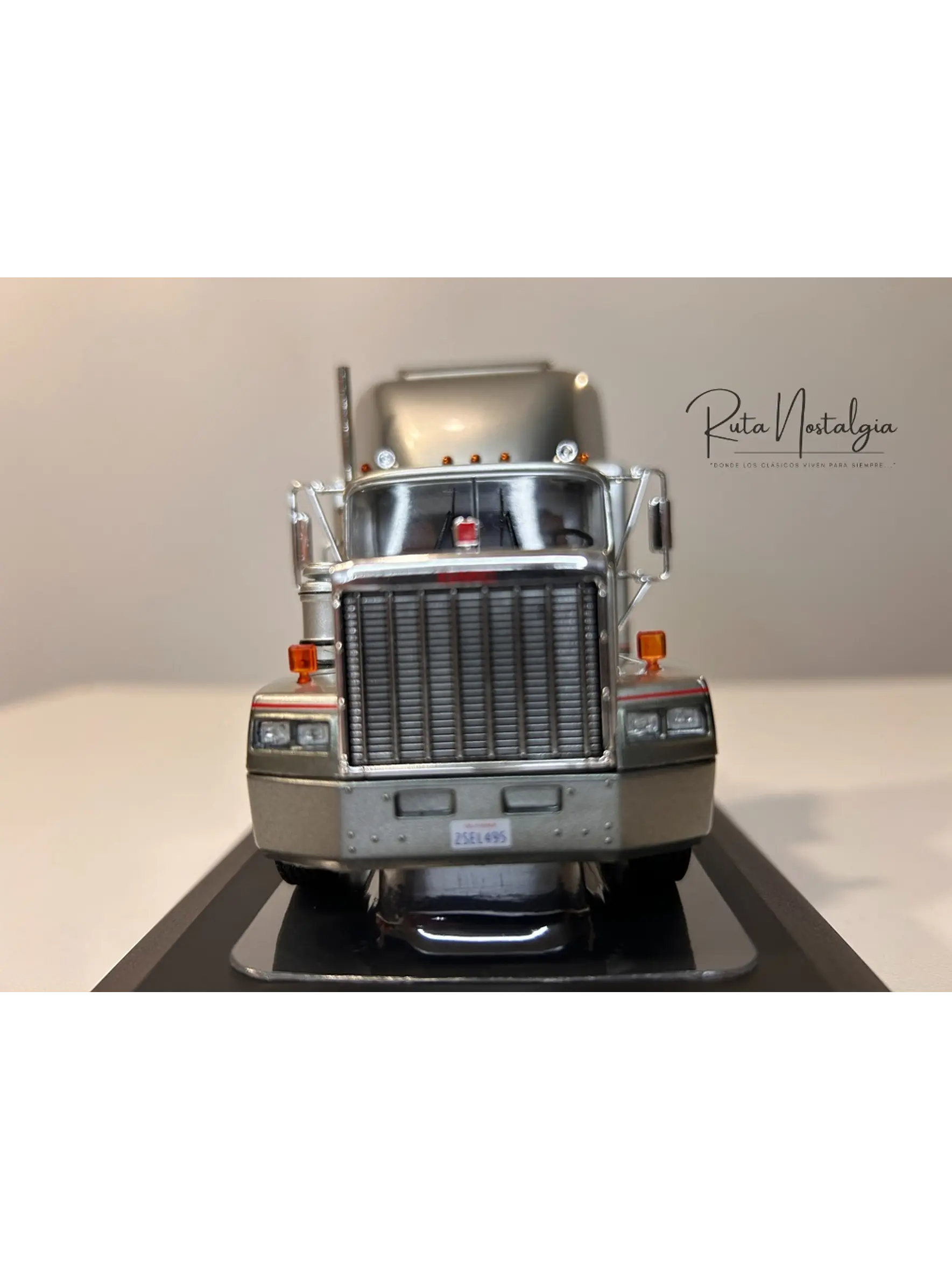 GMC General SBFA 1988 – IXO Models 1:43 – Clásico Americano 2
