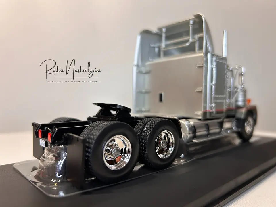 Camión GMC General SBFA 1988 | IXO Escala 1:43 17