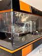 GMC General SBFA 1988 – IXO Models 1:43 – Clásico Americano - Miniatura 10