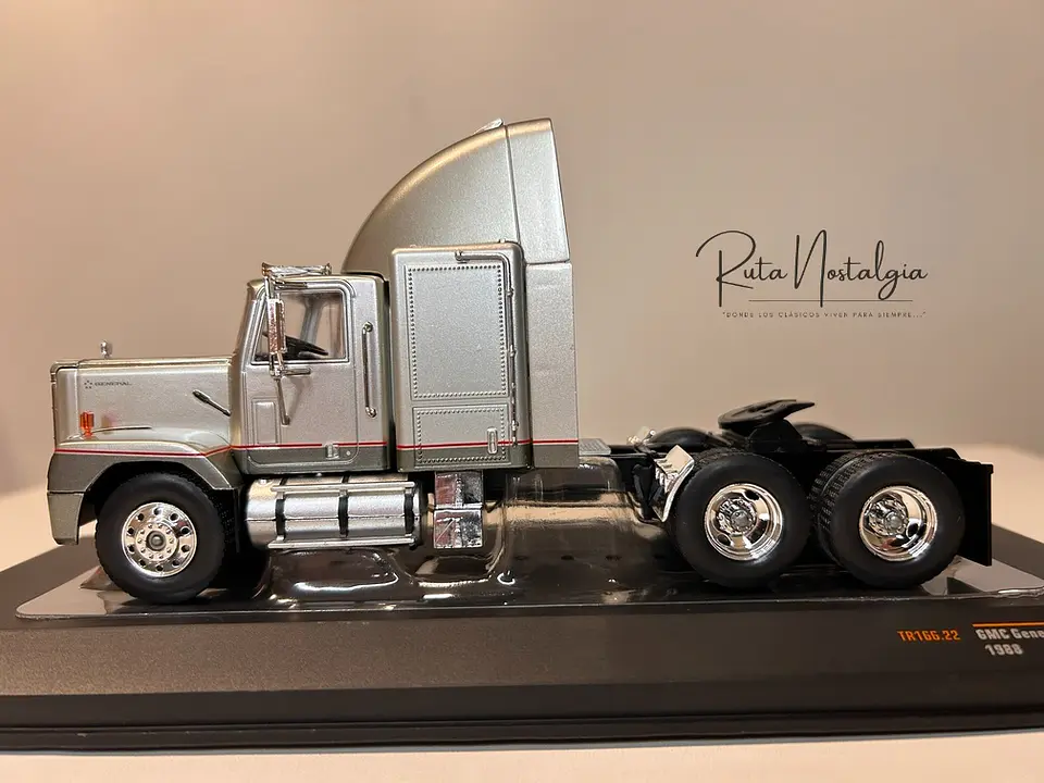 Camión GMC General SBFA 1988 | IXO Escala 1:43 14