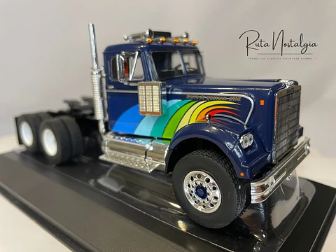 White / Western Star 4864 1970 – IXO Models 1:43 – Clásico Americano Azul Profundo