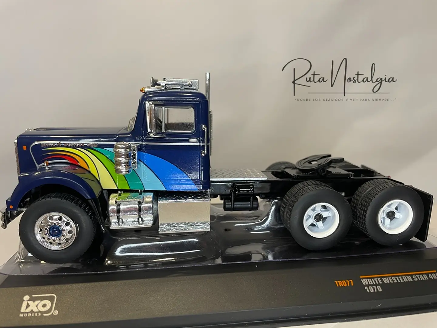 Camión White / Western Star 4864 1970 | IXO 1:43 4