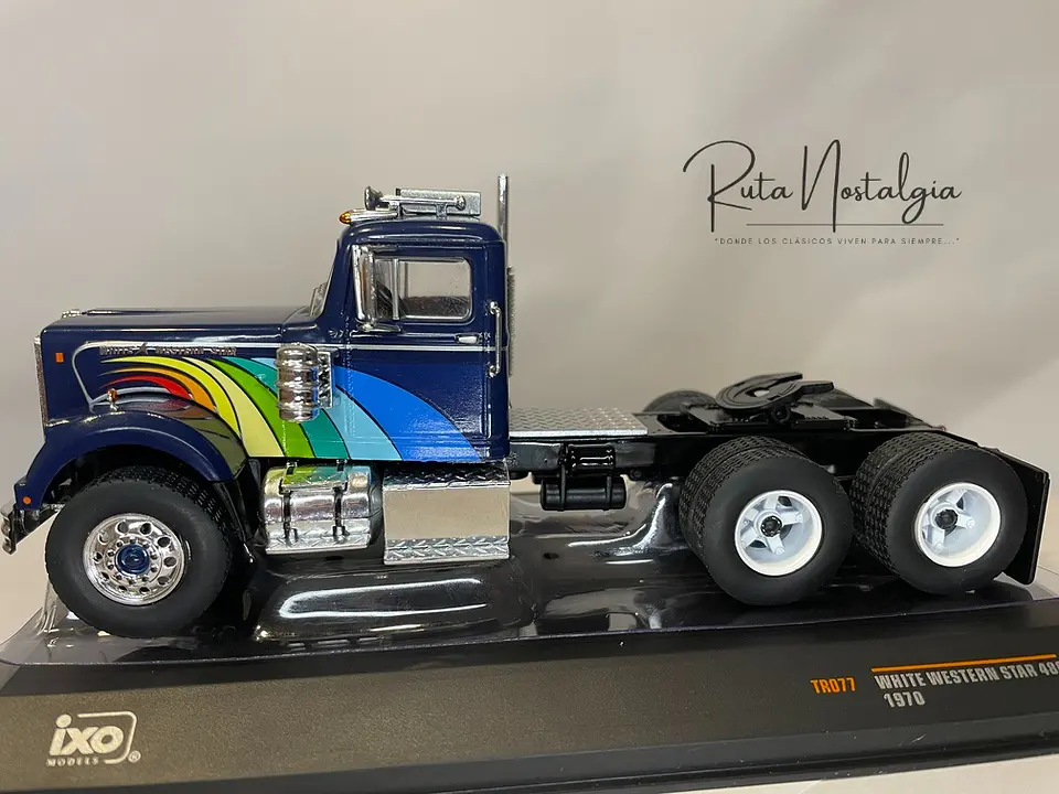 Camión White / Western Star 4864 1970 | IXO 1:43 4