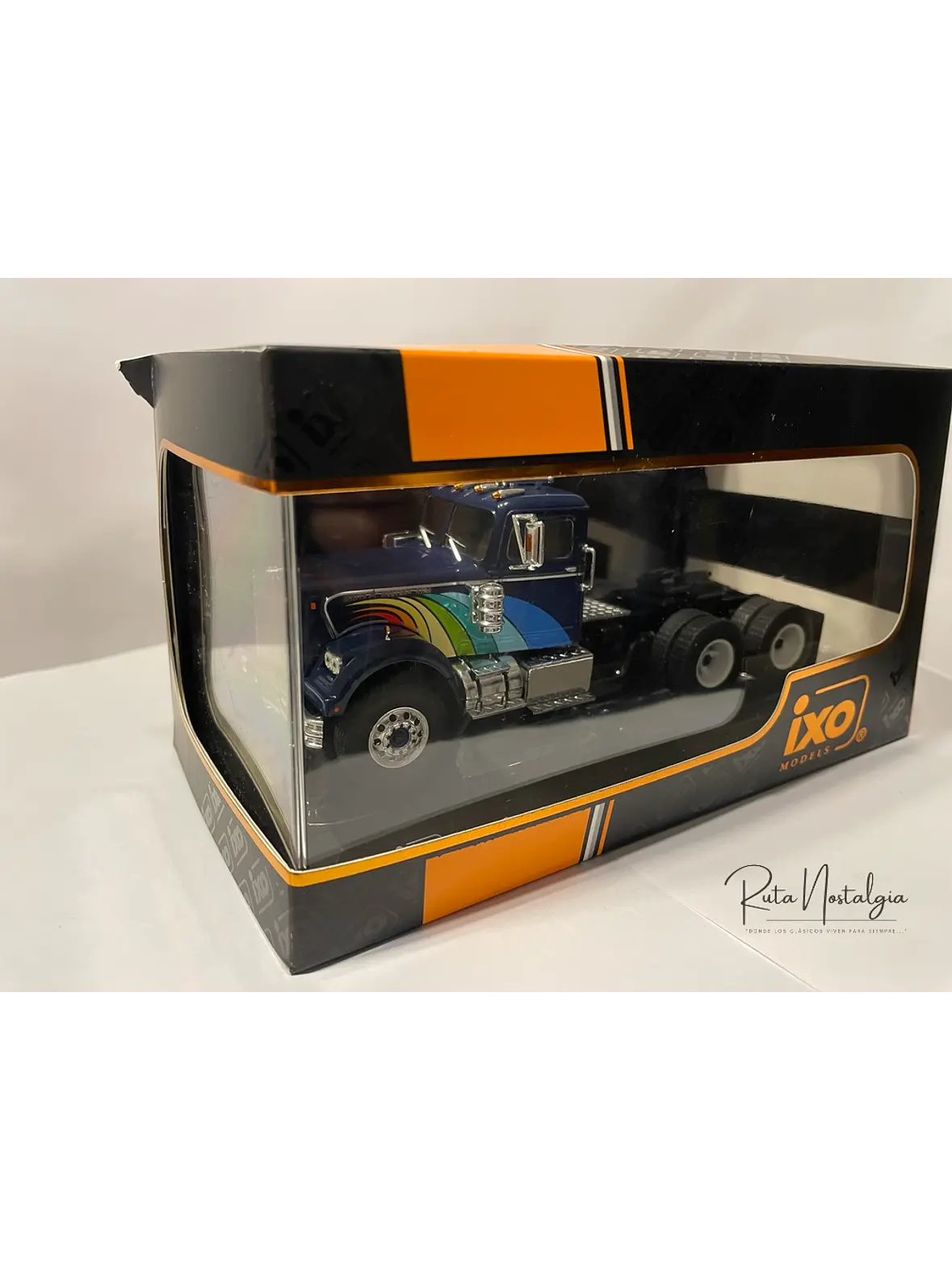 White / Western Star 4864 1970 – IXO Models 1:43 – Clásico Americano Azul Profundo 10