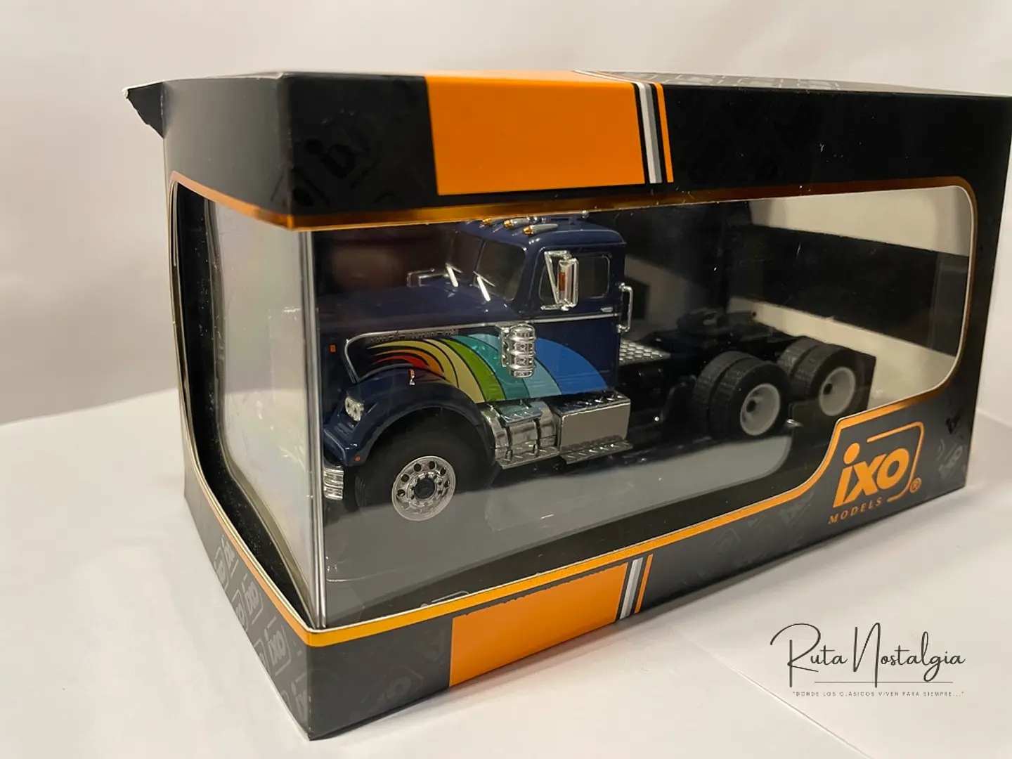 Camión White / Western Star 4864 1970 | IXO 1:43 10