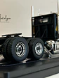 Freightliner FLC 120 64T Tractor Truck 1977 – Ixo Models 1:43 – Leyenda del Transporte en Chile - Miniatura 5