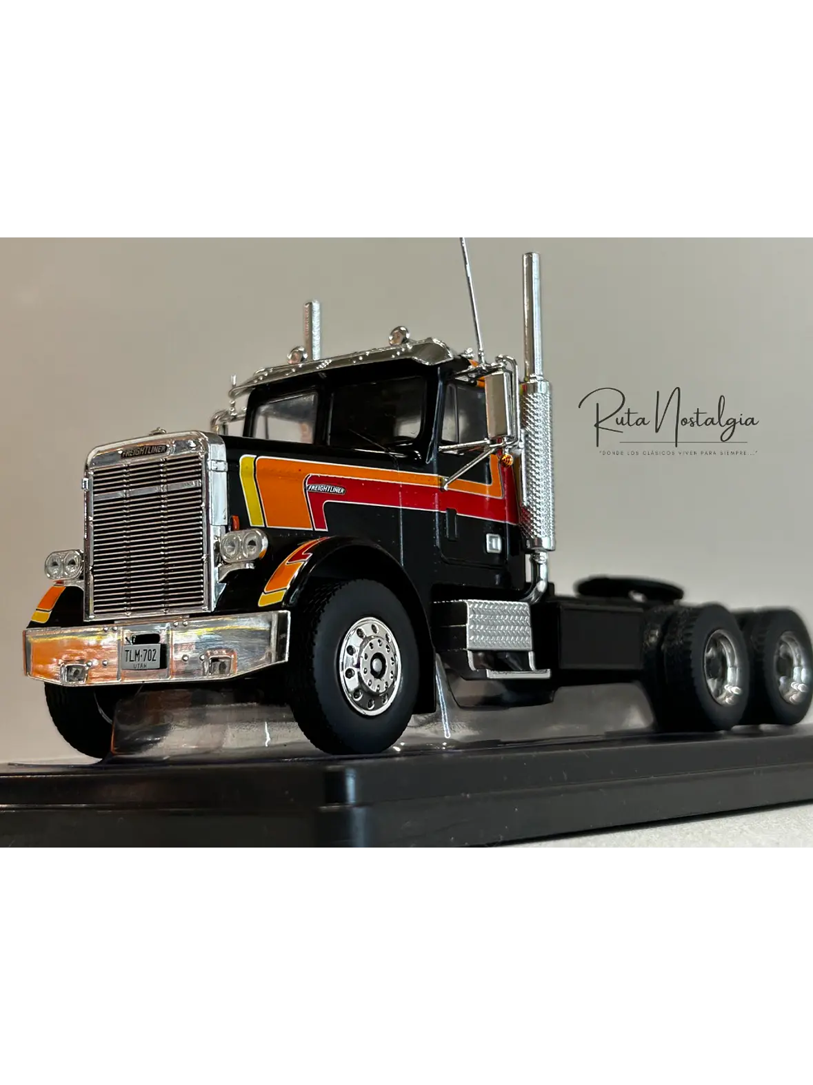Freightliner FLC 120 64T Tractor Truck 1977 – Ixo Models 1:43 – Leyenda del Transporte en Chile 1