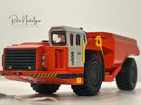 Camión Dumper Subterráneo Sandvik TH550 | Conrad Modelle - Escala 1:50 | Equipo minería subterránea bajo perfil 