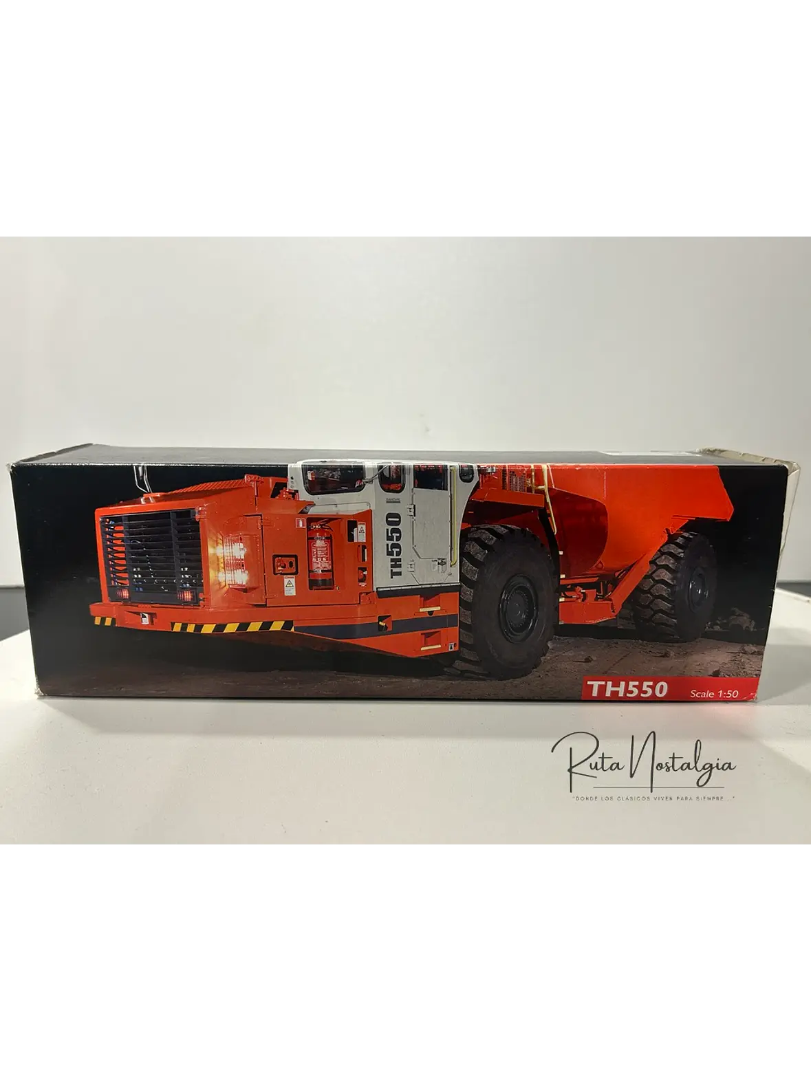 Camión Dumper Subterráneo Sandvik TH550 | Conrad Modelle - Escala 1:50 | Equipo minería subterránea bajo perfil  2