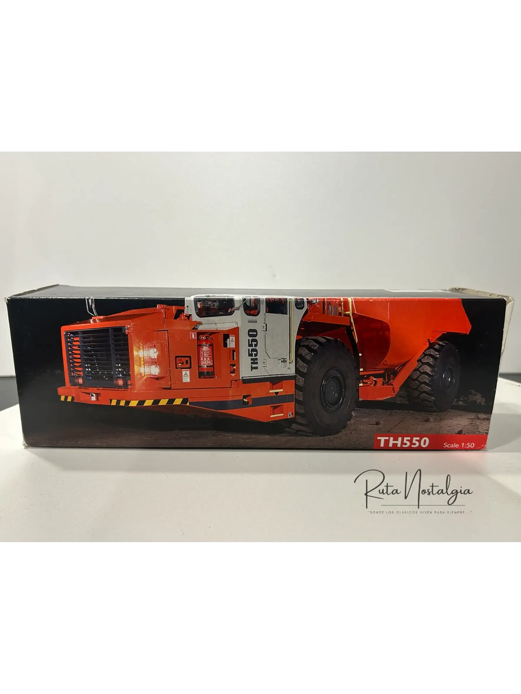 Camión Dumper Subterráneo Sandvik TH550 | Conrad Modelle - Escala 1:50 | Equipo minería subterránea bajo perfil  2