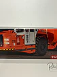 Camión Dumper Subterráneo Sandvik TH550 | Conrad Modelle - Escala 1:50 | Equipo minería subterránea bajo perfil  - Miniatura 2
