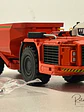 Camión Dumper Subterráneo Sandvik TH550 | Conrad Modelle - Escala 1:50 | Equipo minería subterránea bajo perfil  - Miniatura 4