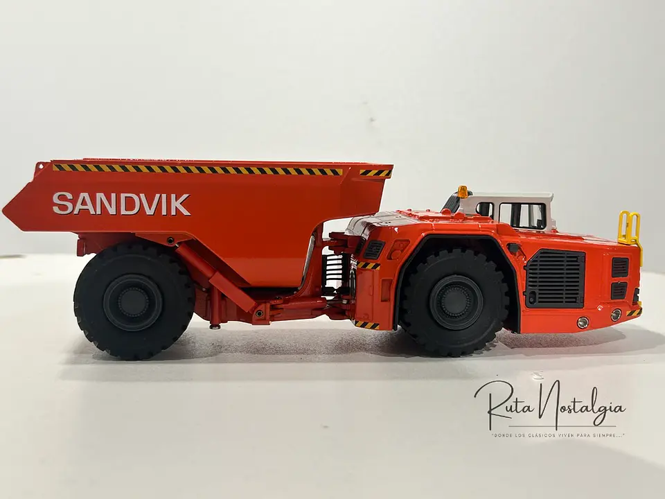 Equipo Minero Sandvik Toro TH663 | Conrad 1:50 6