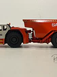 Camión Dumper Subterráneo Sandvik Toro TH663  — Conrad Modelle - Escala 1:50. Equipo minería subterránea bajo perfil de 63 ton. - Miniatura 8