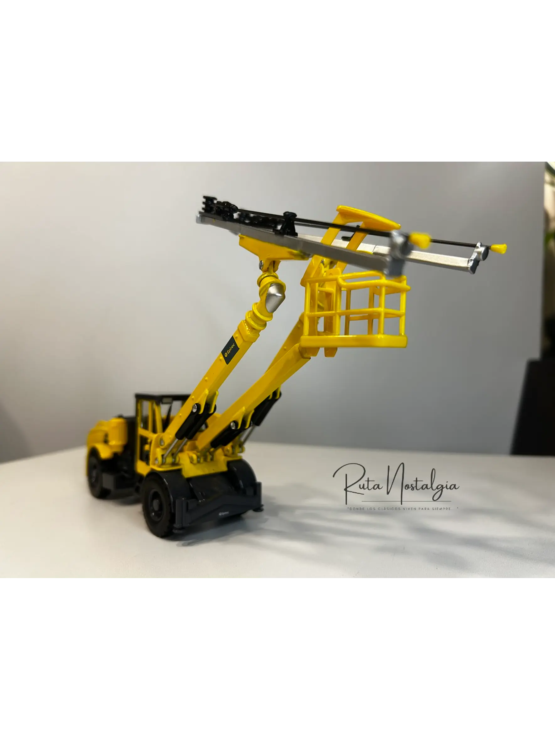 Perforador Subterráneo - Jumbo Boomer Epiroc E2 - Escala 1:50 – Jumbo de perforación a escala para minería subterránea 1